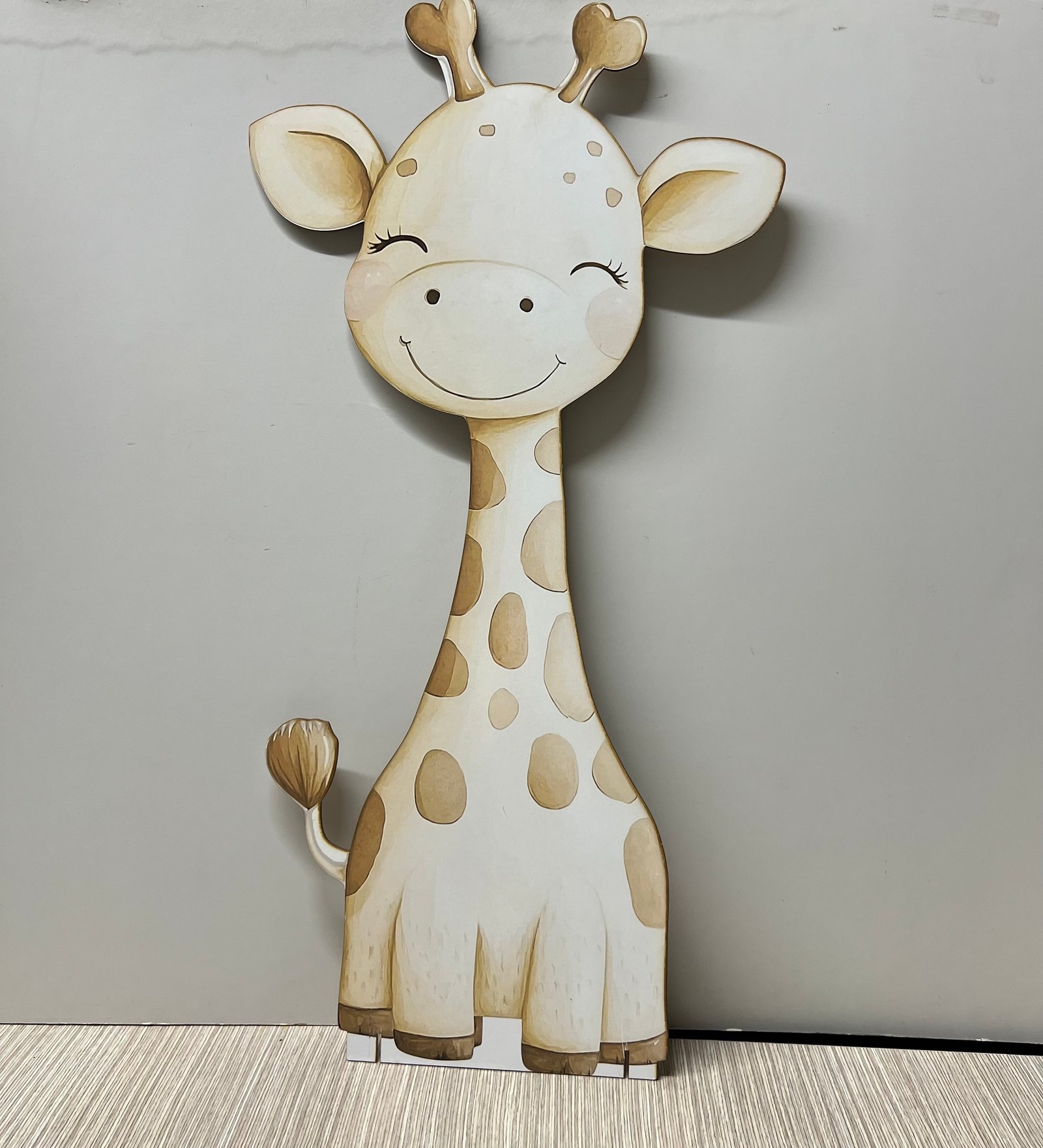Jirafa Mdf Mediana Ojos Cerrados