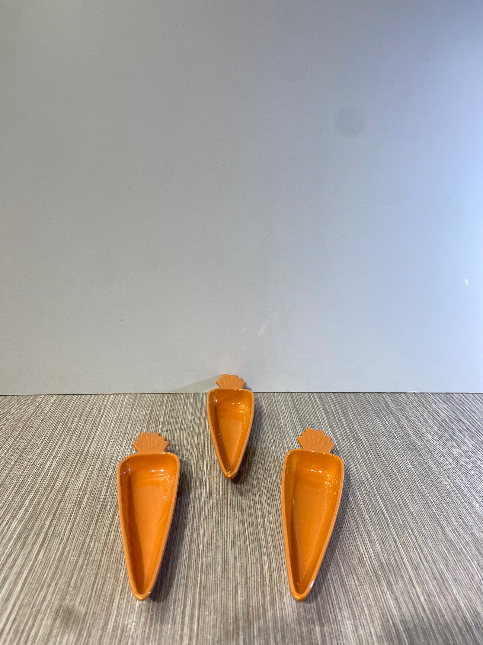 Salsera Ceramica Forma Zanahoria Naranja