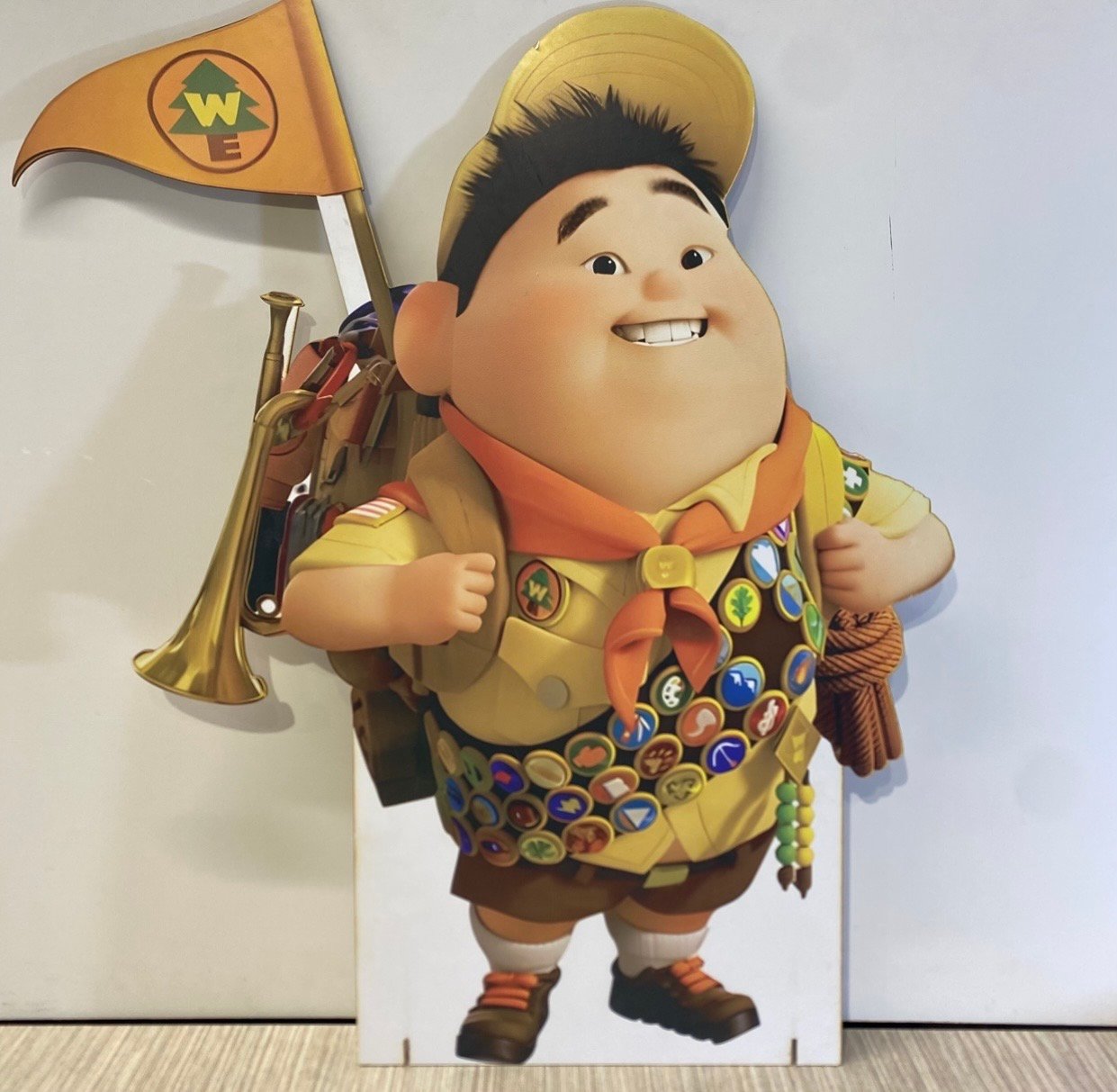 Russell Niño Mdf (Up Disney)
