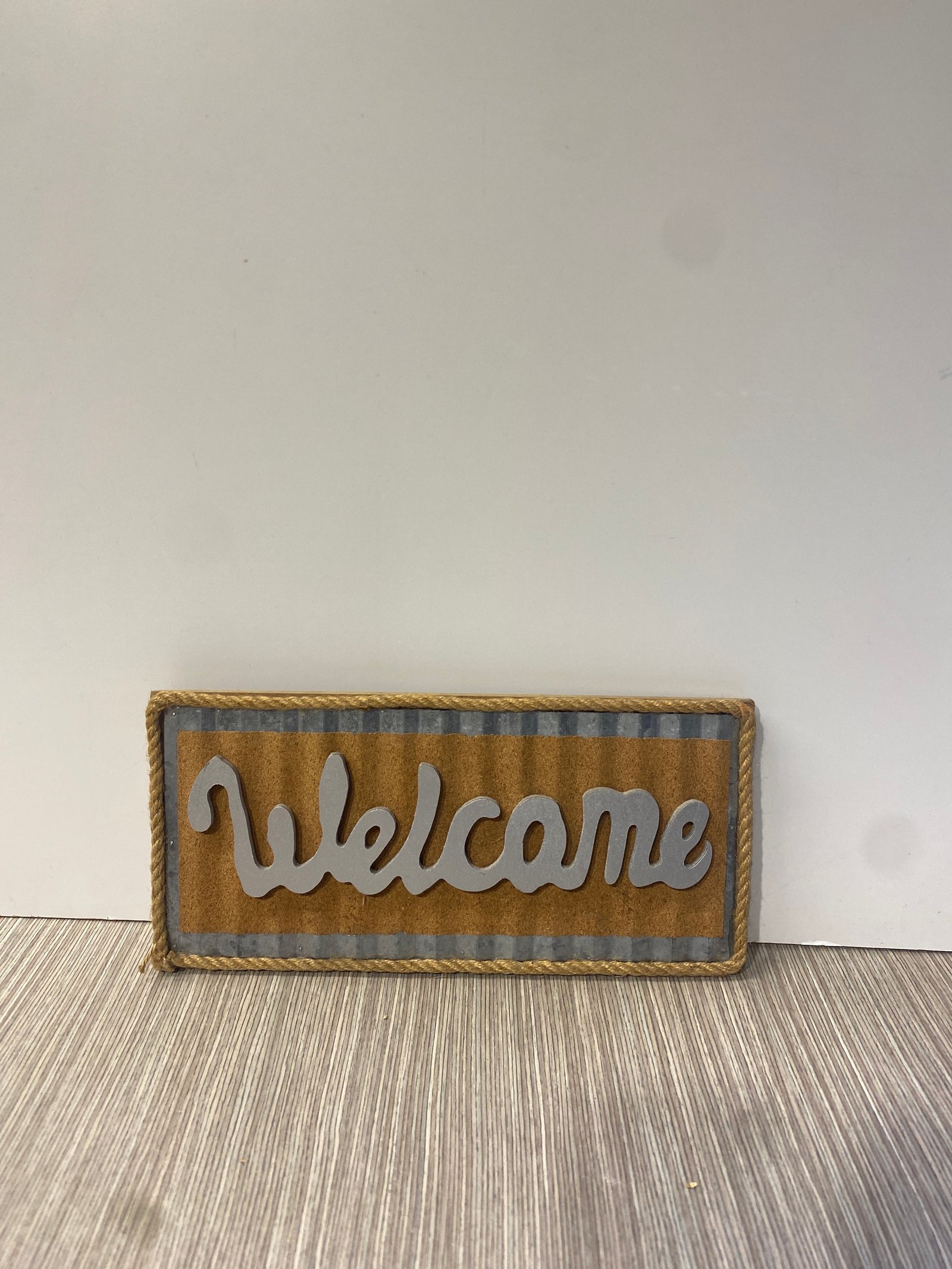 Letrero Tipo Tablero Rectangular Madera Welcome Metalico
