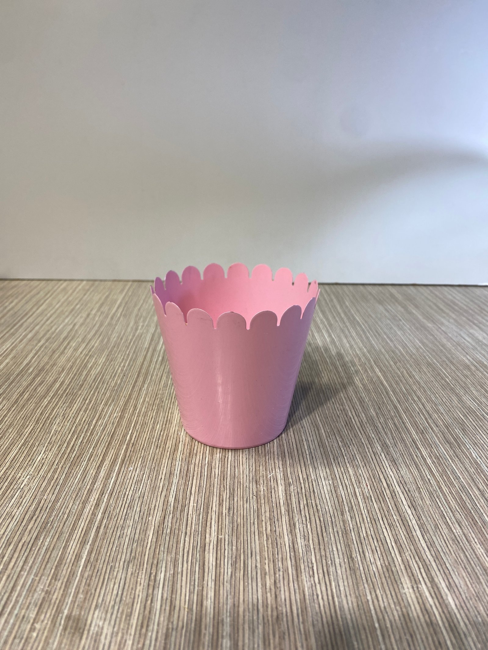 Matero Liso Rosado Metálico Borde Moras