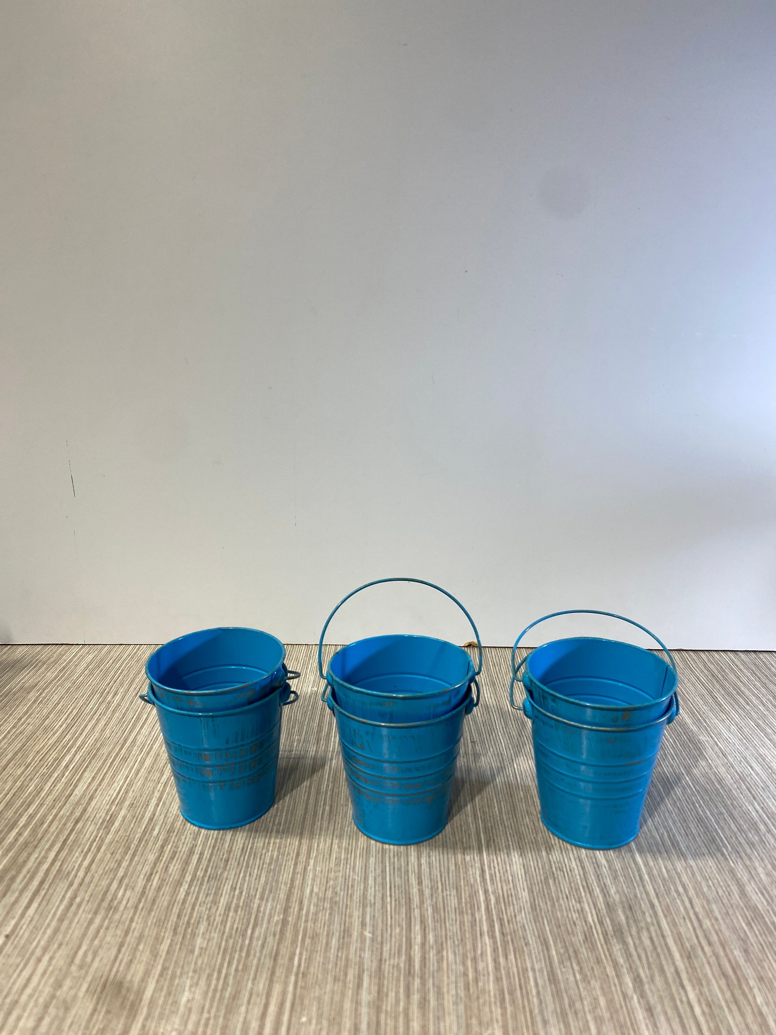 Balde Azul Metálico Pequeño