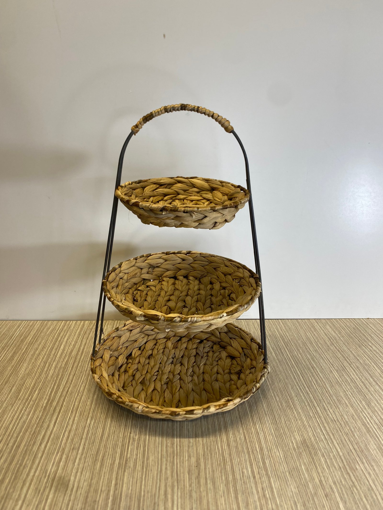Porta Postres Rattan Tres Niveles Mediano