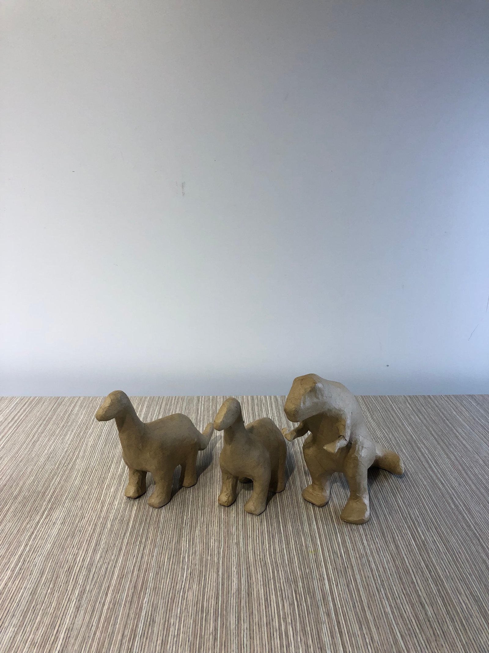 Dinosaurio En Papel Mache