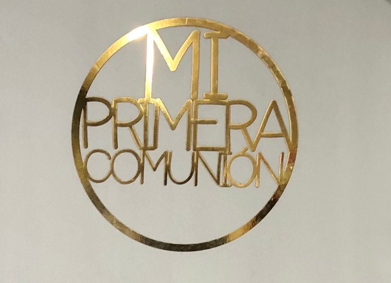 letrero mi primera comunion redondo dorado