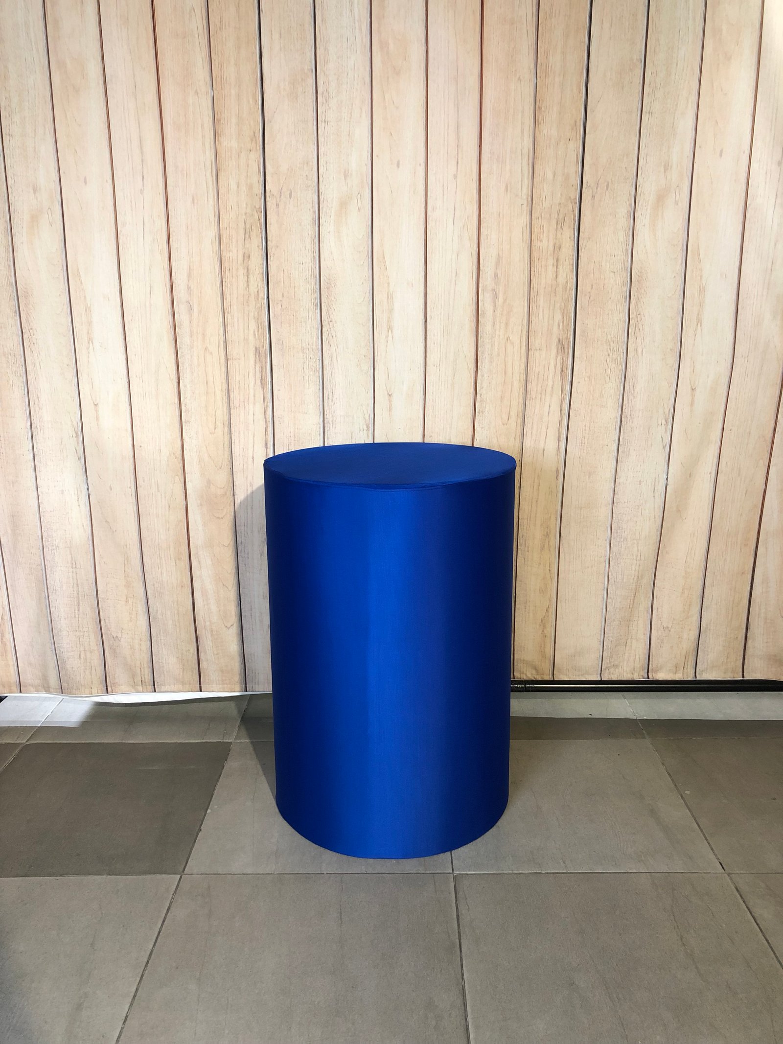 cilindro grande tela azul oscuro