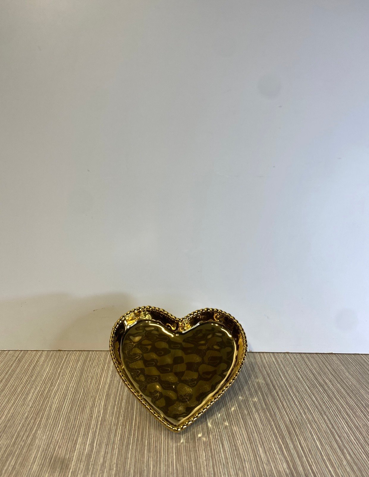 BANDEJA CORAZON DORADO CERAMICA