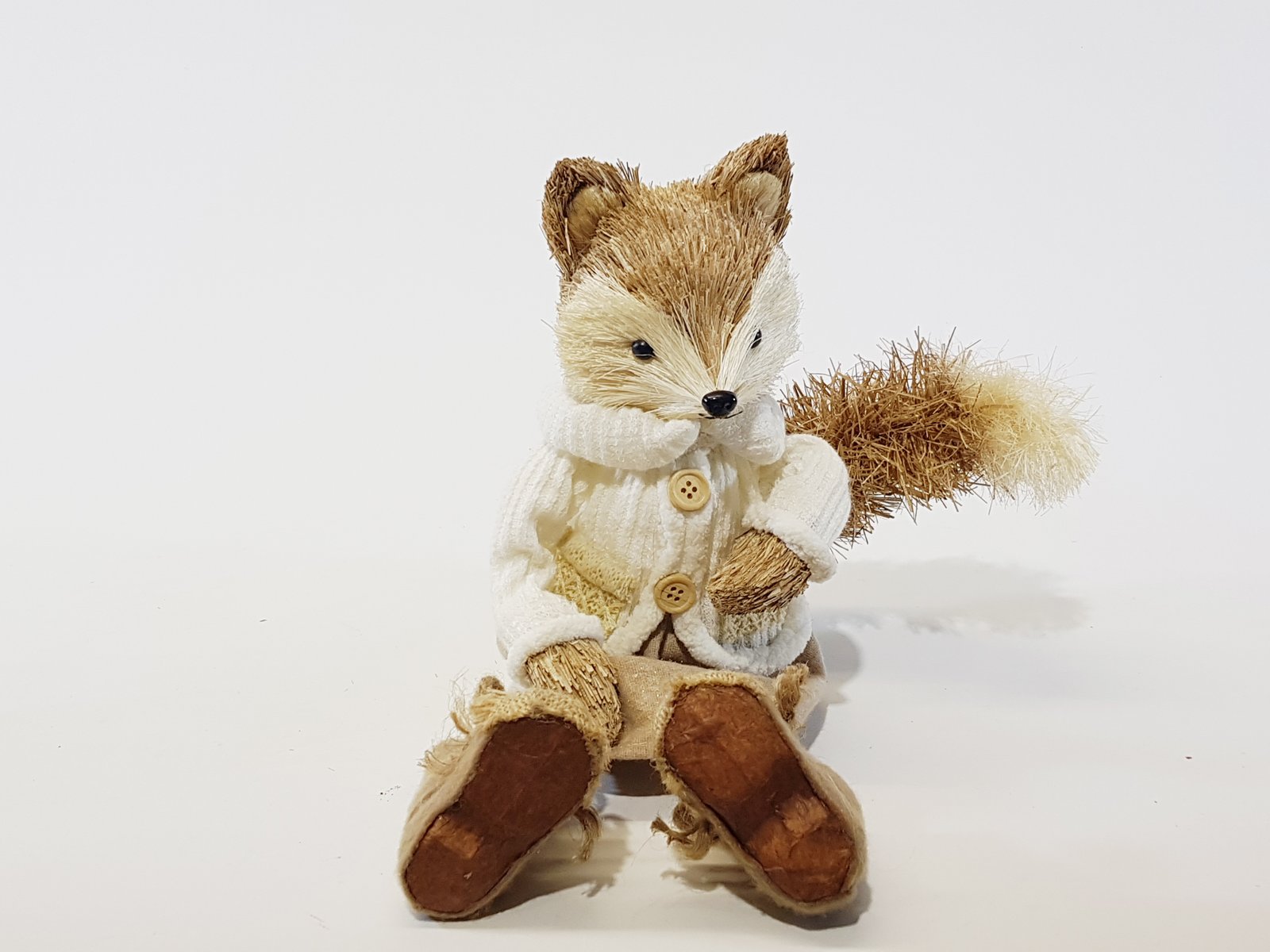 Ardilla Con Sueter Blanco