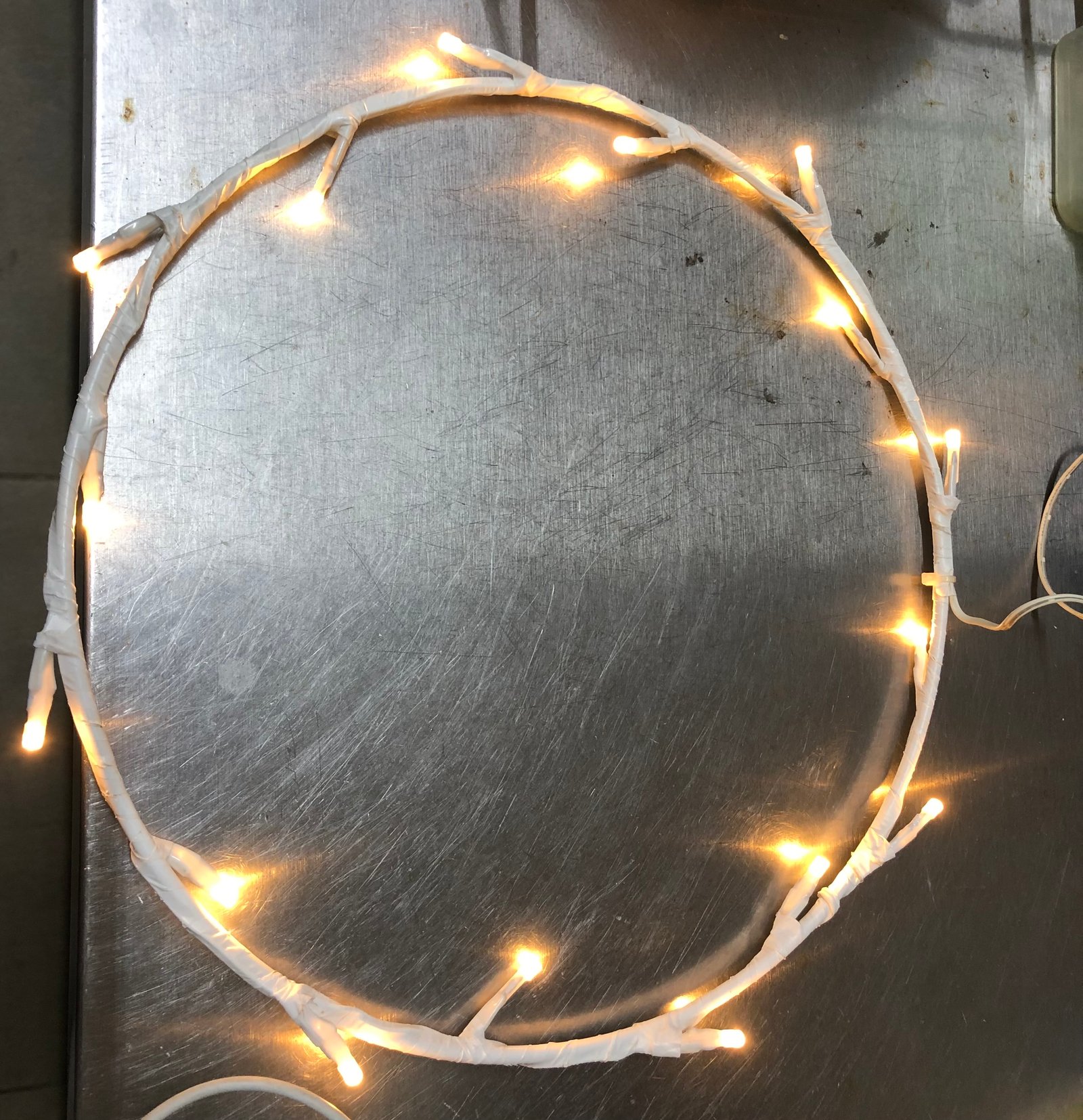 Aro Blanco Con Luz Para Conectar Y Colgar