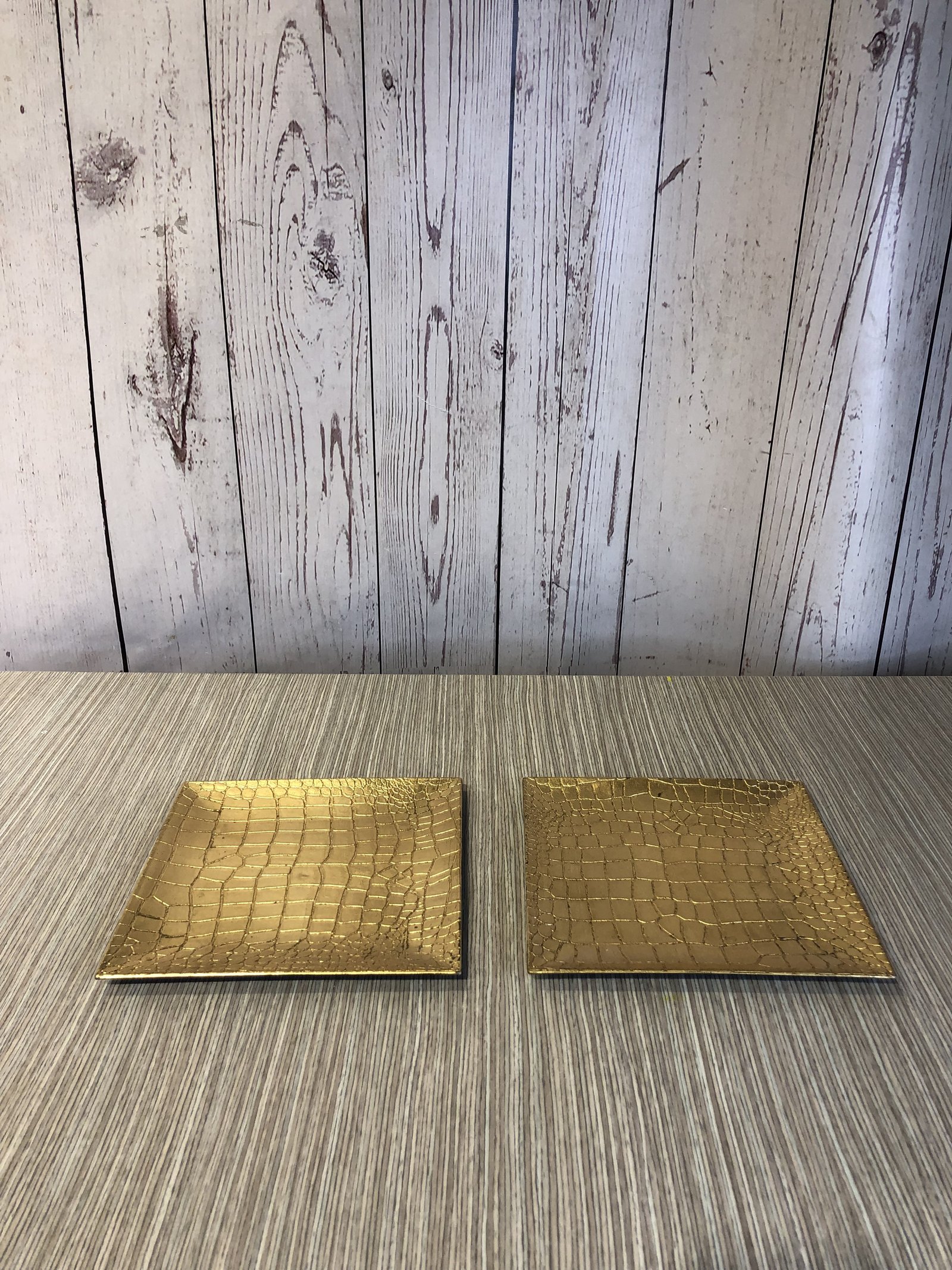 Bandeja cuadrada dorada Pequeña Fondo Gravado