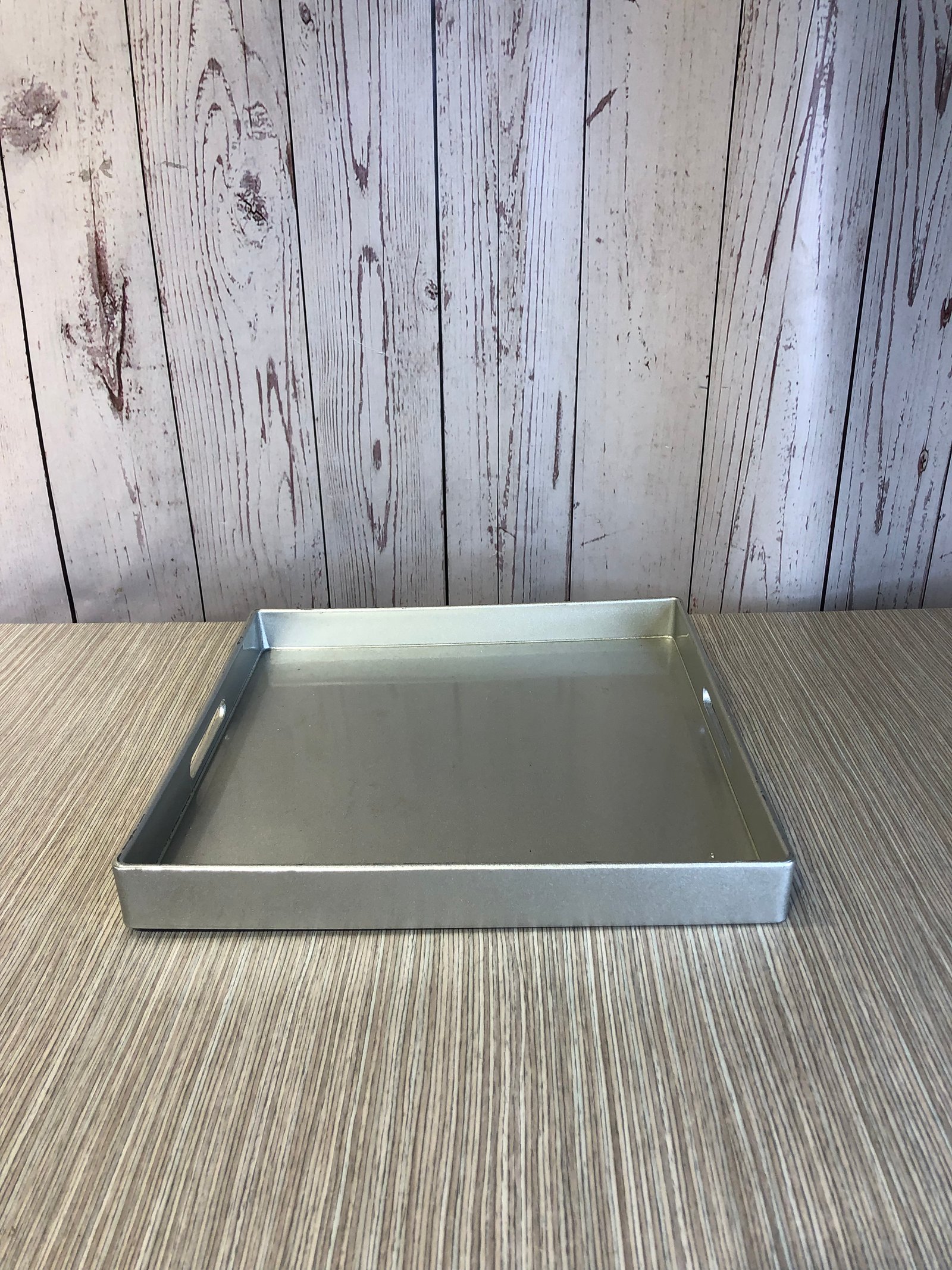 Bandeja Cuadrada Plateada Con Agarraderas Mediana