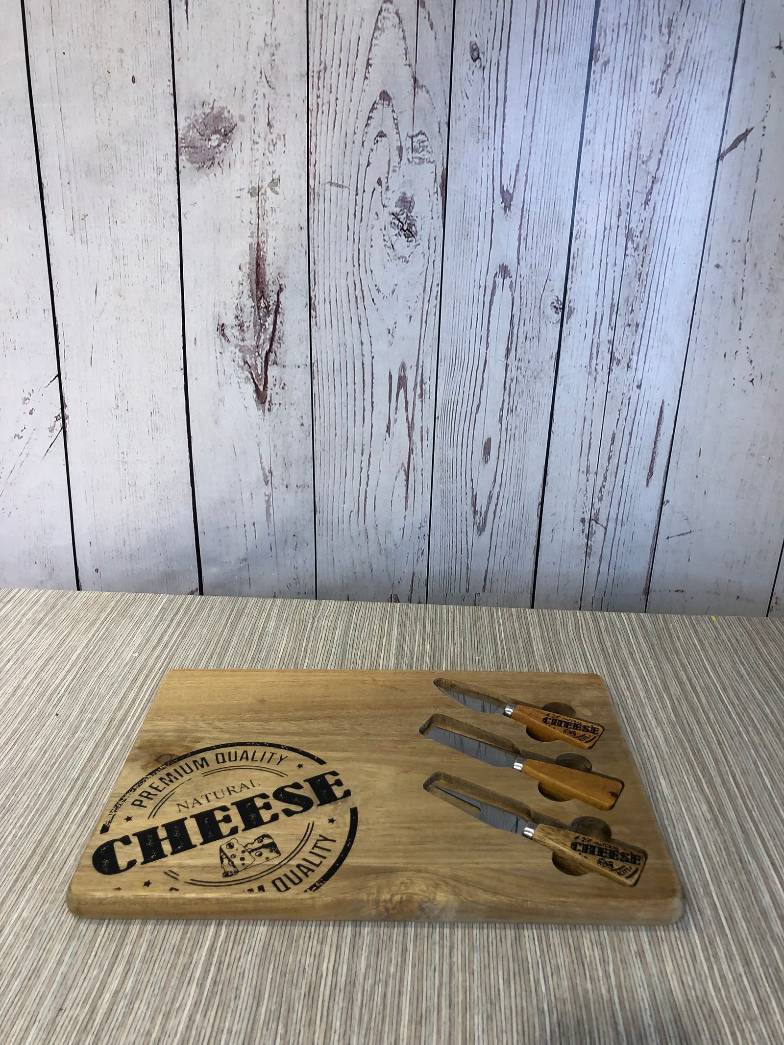 Bandeja madera con cubiertos