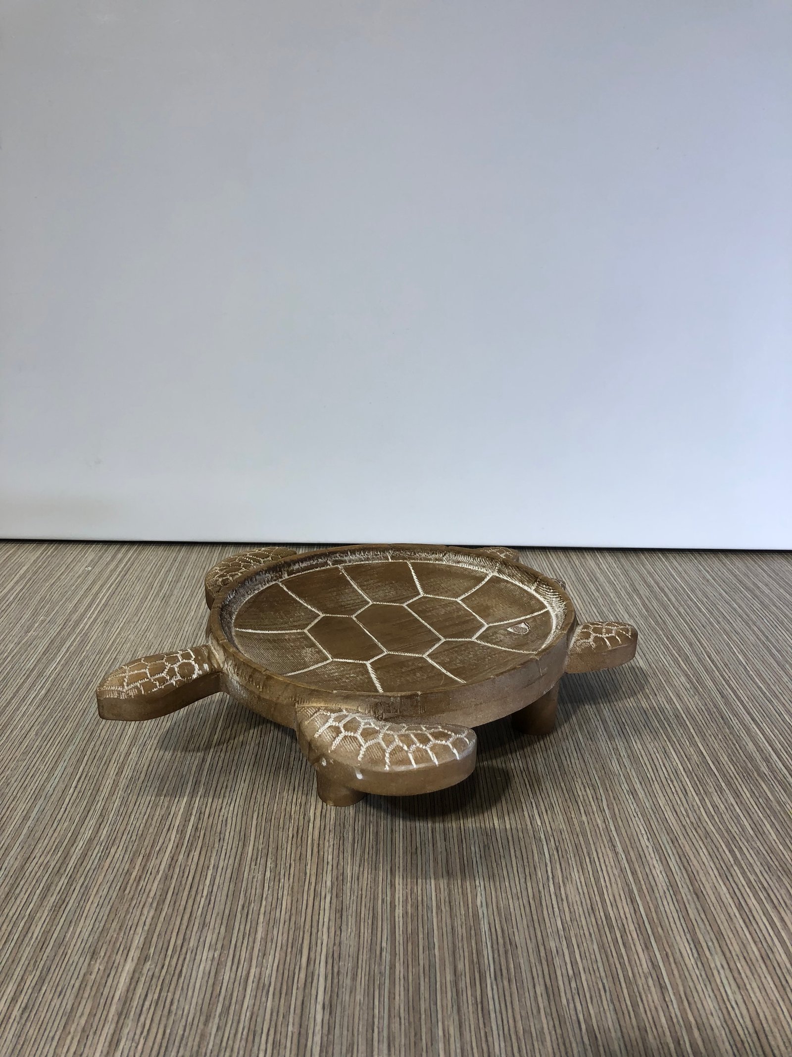 BANDEJA MADERA FORMA TORTUGA