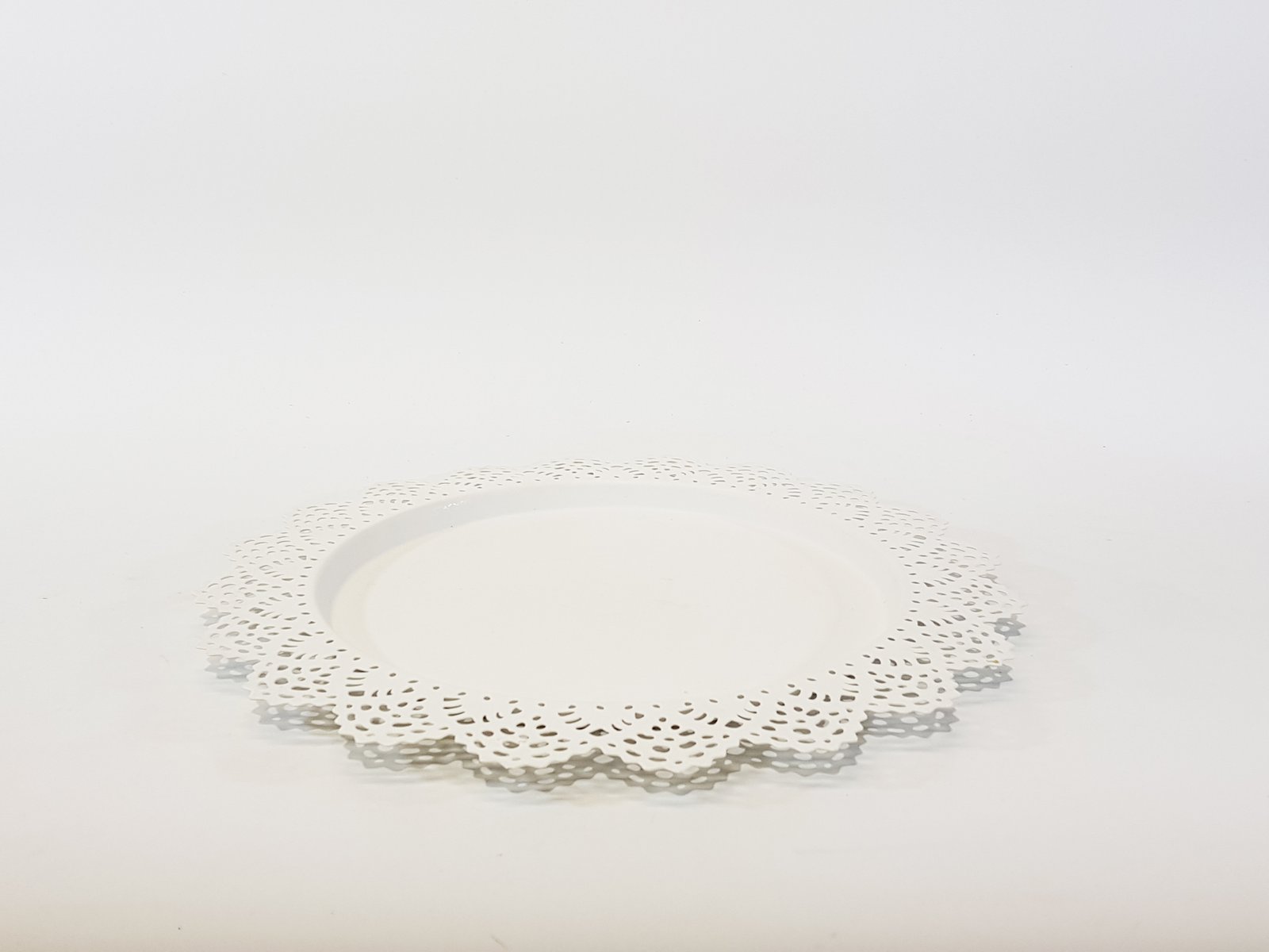 Bandeja Metalica Blanca Encaje Grande
