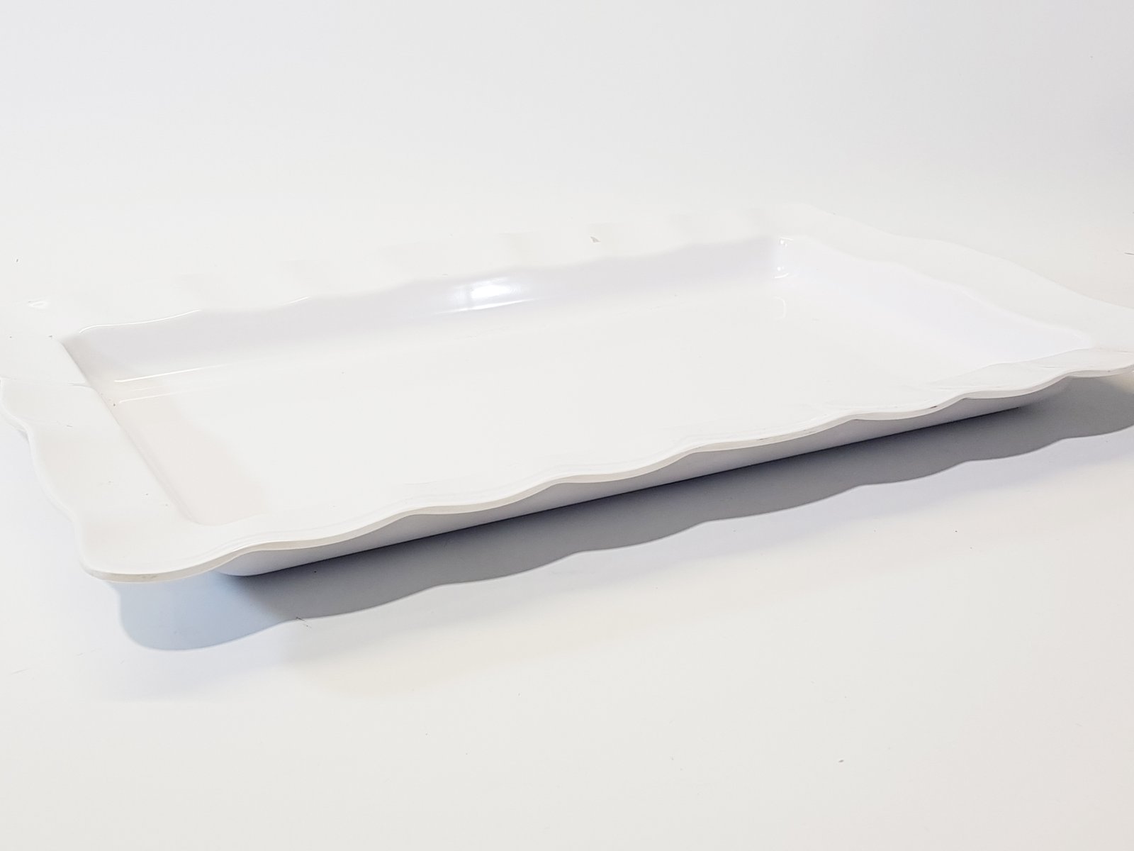 Bandeja Rectangular Plastica Blanca Con Moras Mediana