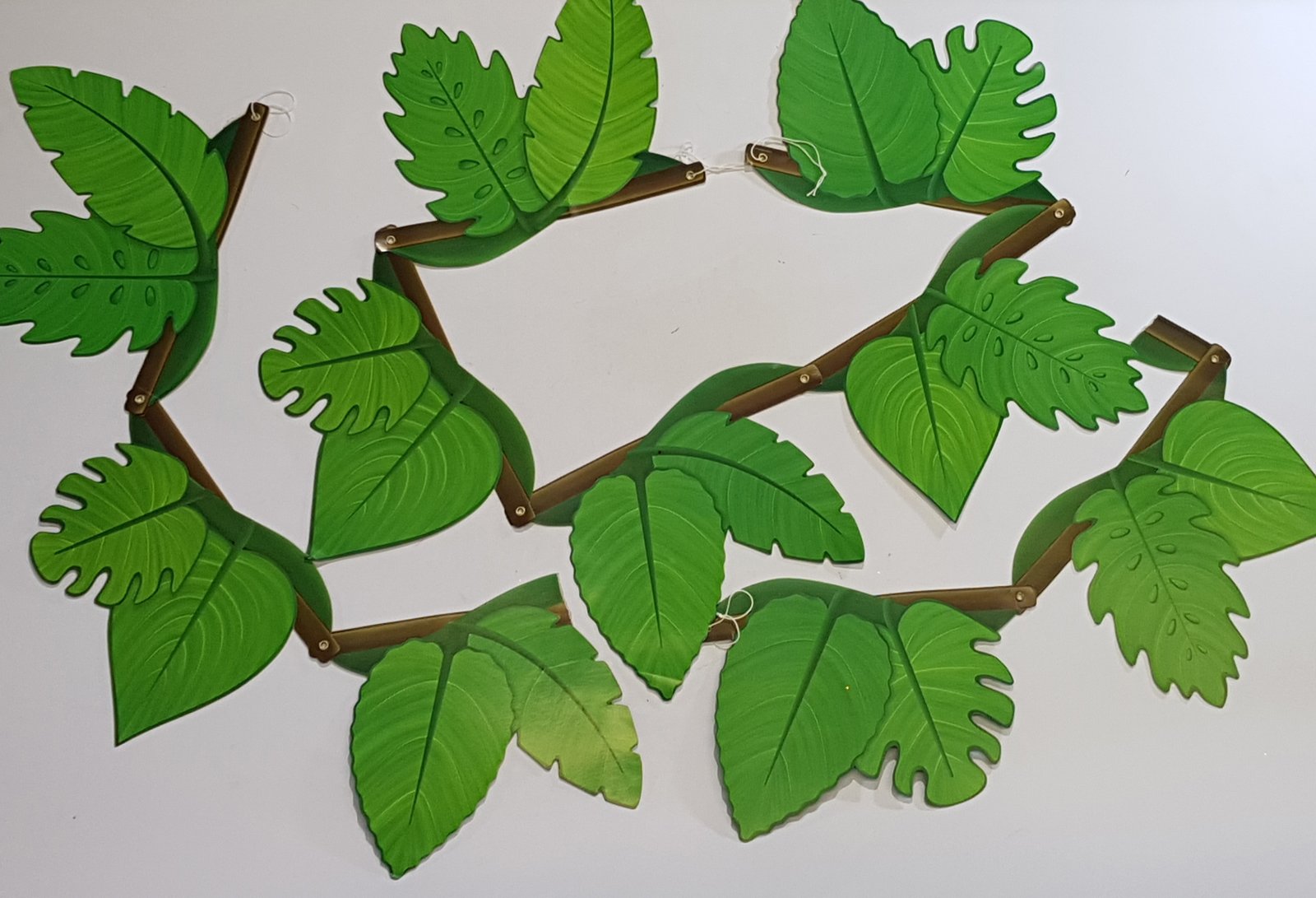 Banderin Cartulina Hojas Verdes