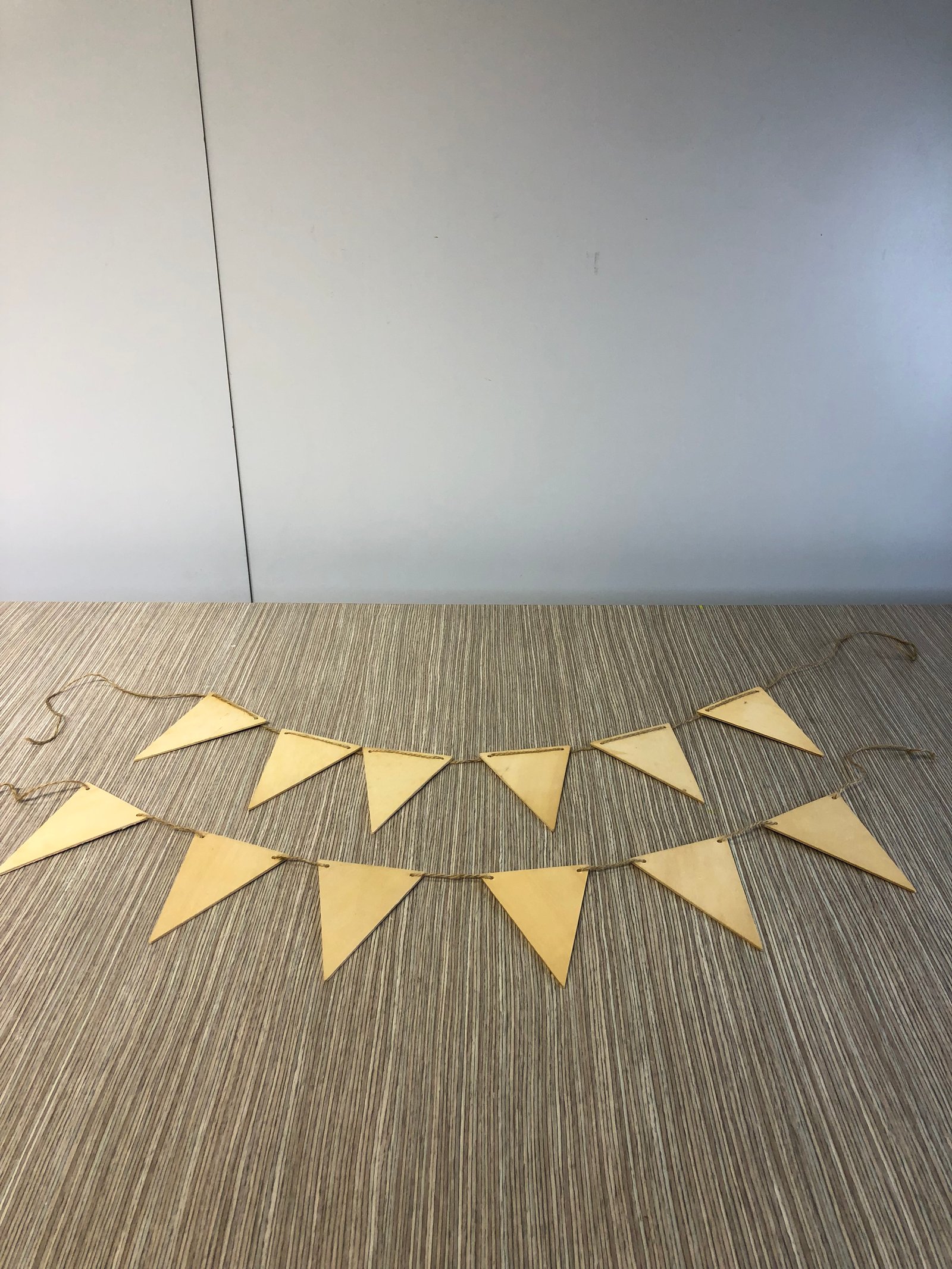 Banderin Triangulos Café 1.50 Mt