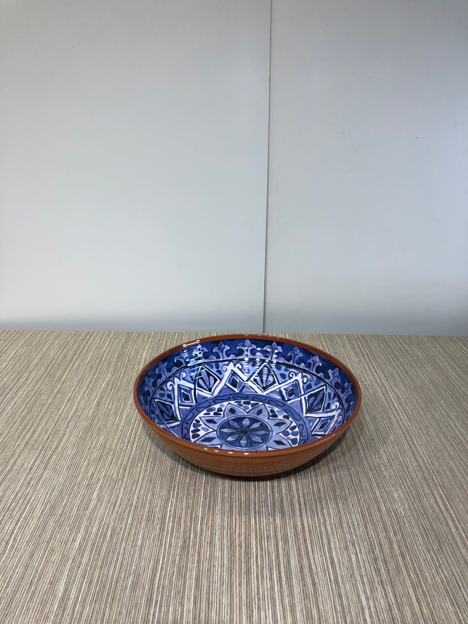 Bowl redondo grande fondo azul arabescos