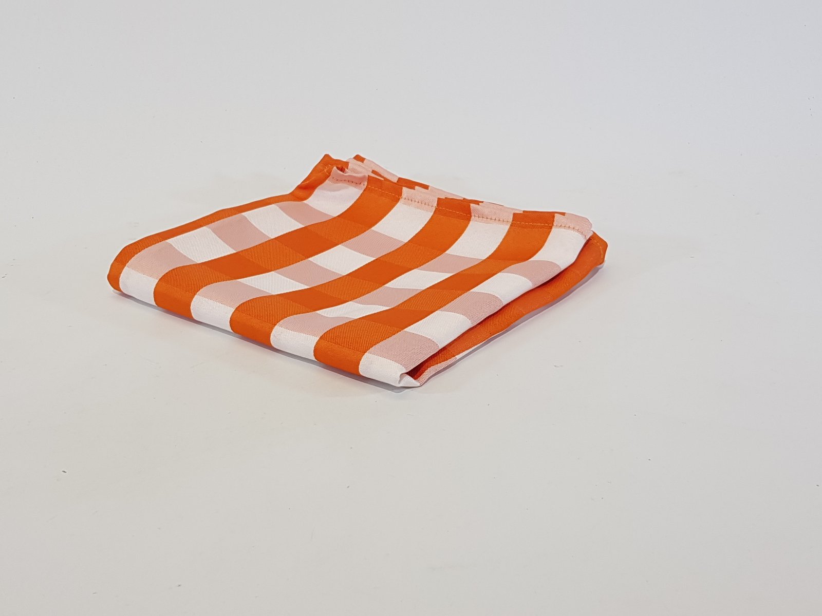 Camino Cuadros Blancos y Naranja Grande 1.70 Largo x 1.40 Ancho