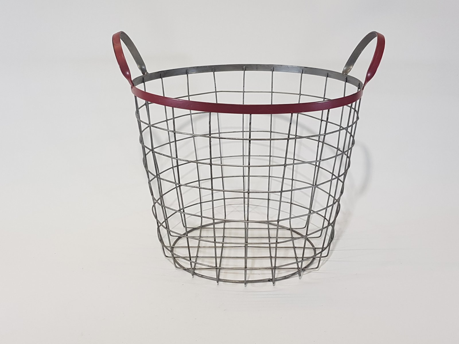 Canasta Metalica Redonda Enrejada Con Agarraderas Borde Rojo Grande