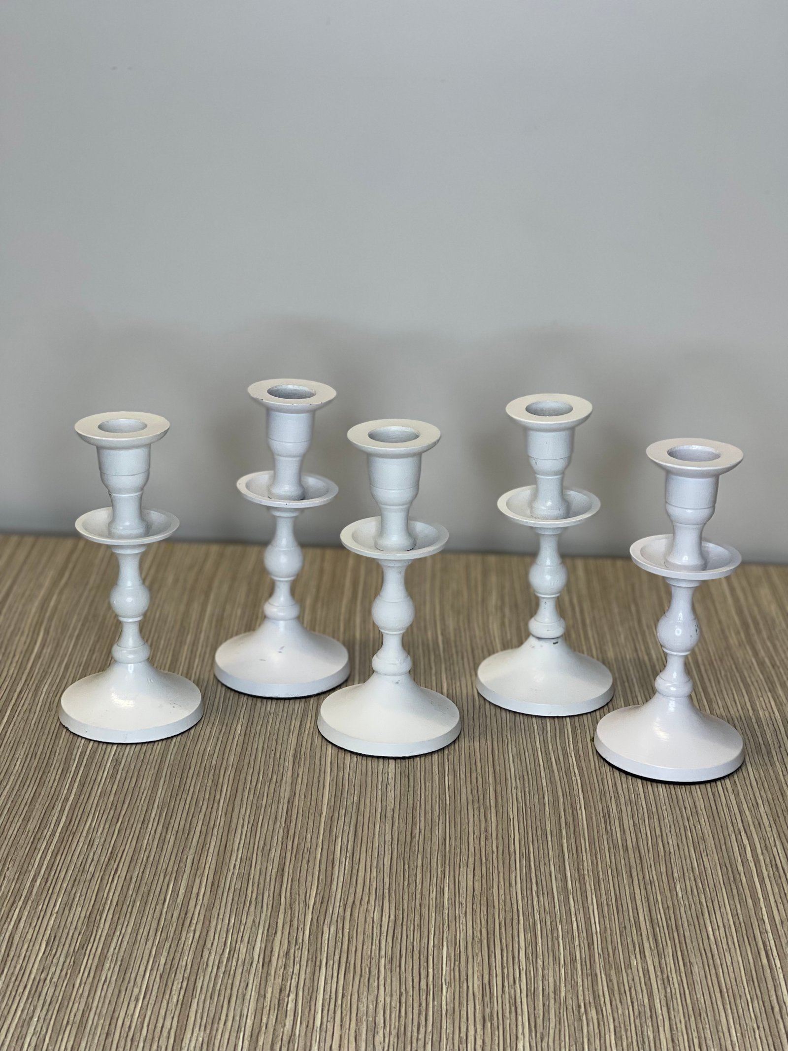 Candelabro Metalico Blanco Delgado Para Vela