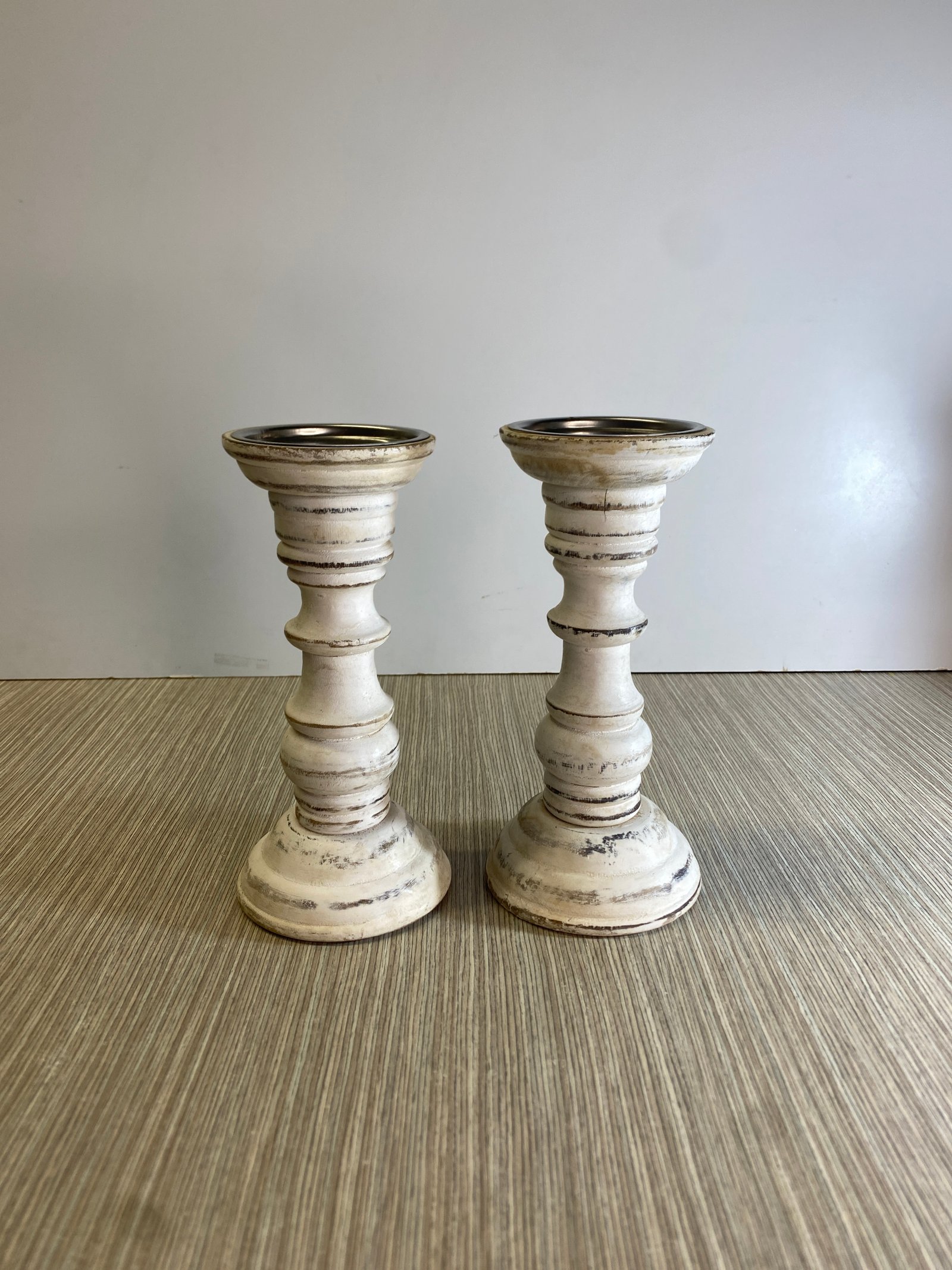 Base Tipo Candelabro Madera Decape Mediano