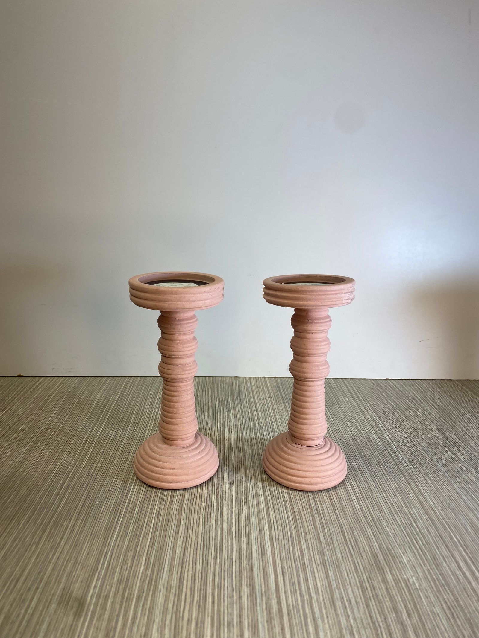 CANDELABRO ROSADO RAYAS