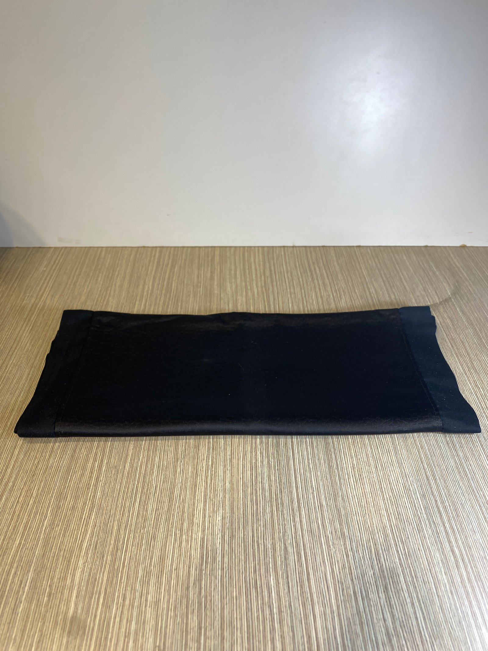 Camino Negro Alargado