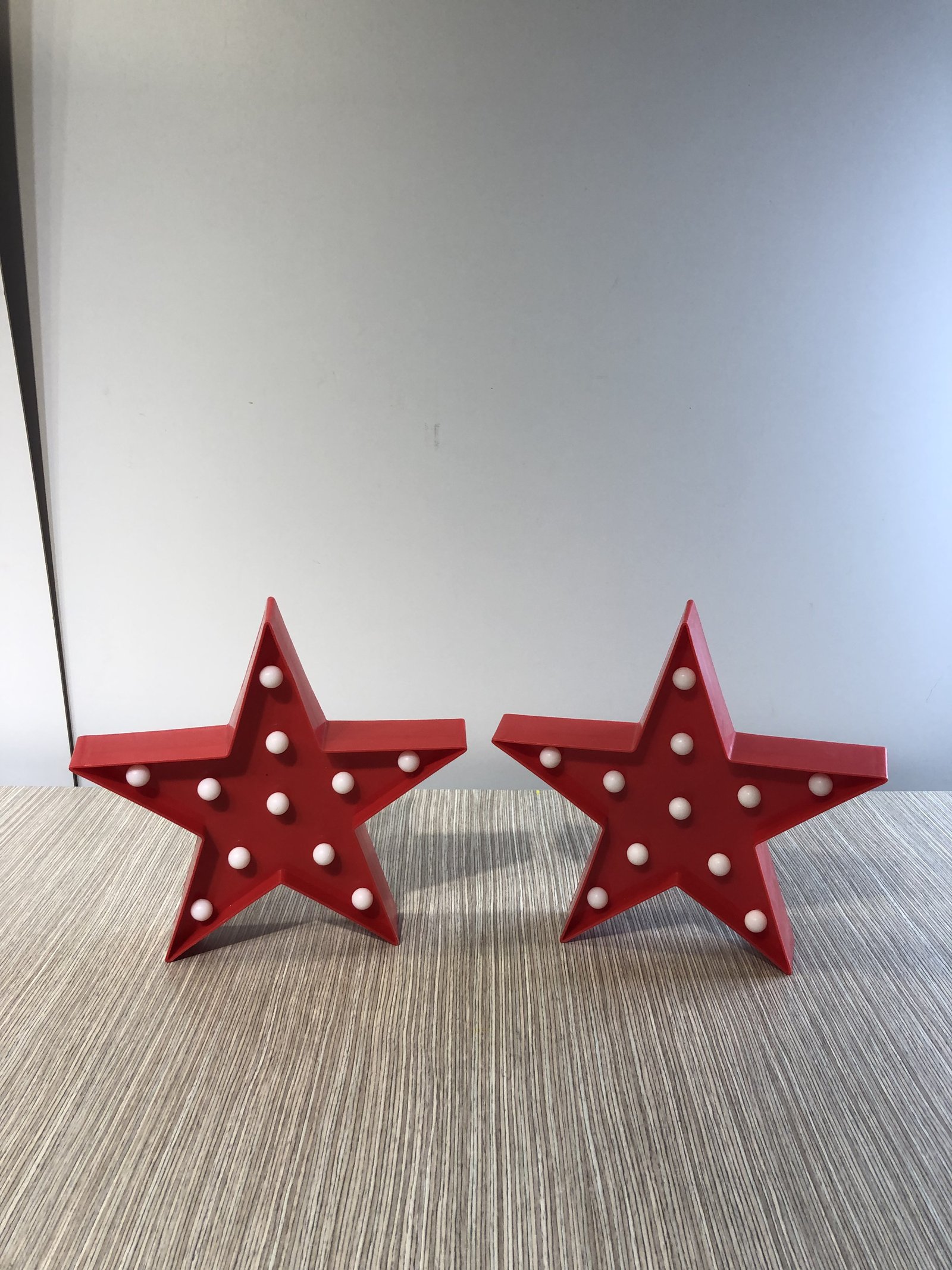 Estrella Roja Mediana Acrilica Con Luz