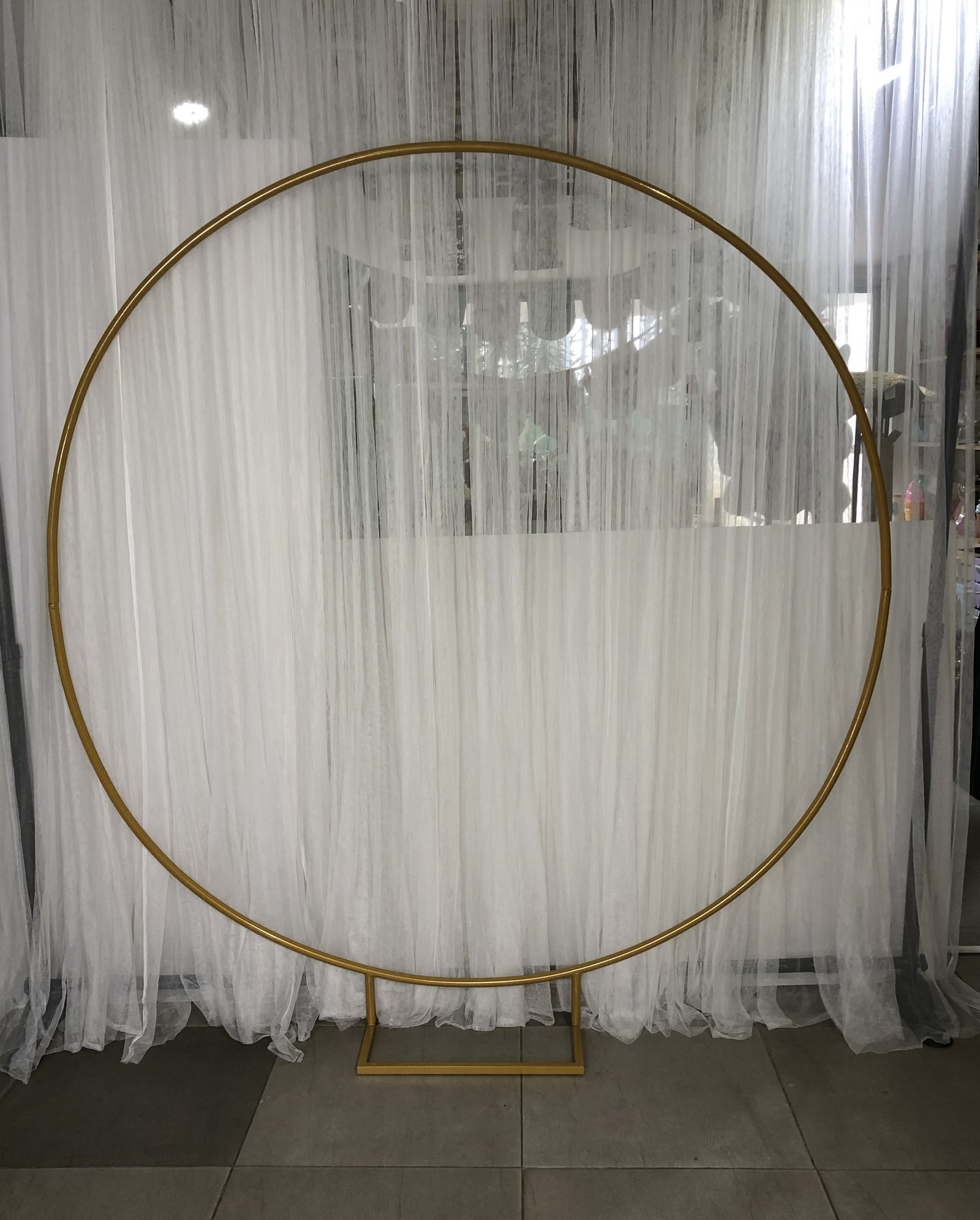 Estructura Redonda Dorada