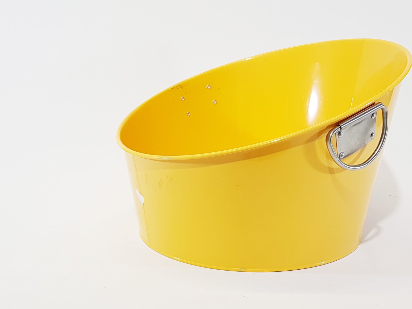 Hielera Metalica Amarilla Angular Agarraderas