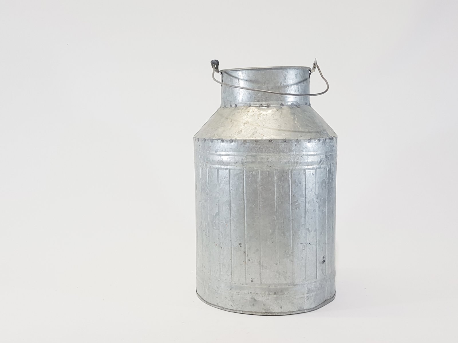 Lechera Laton Opaco Grande