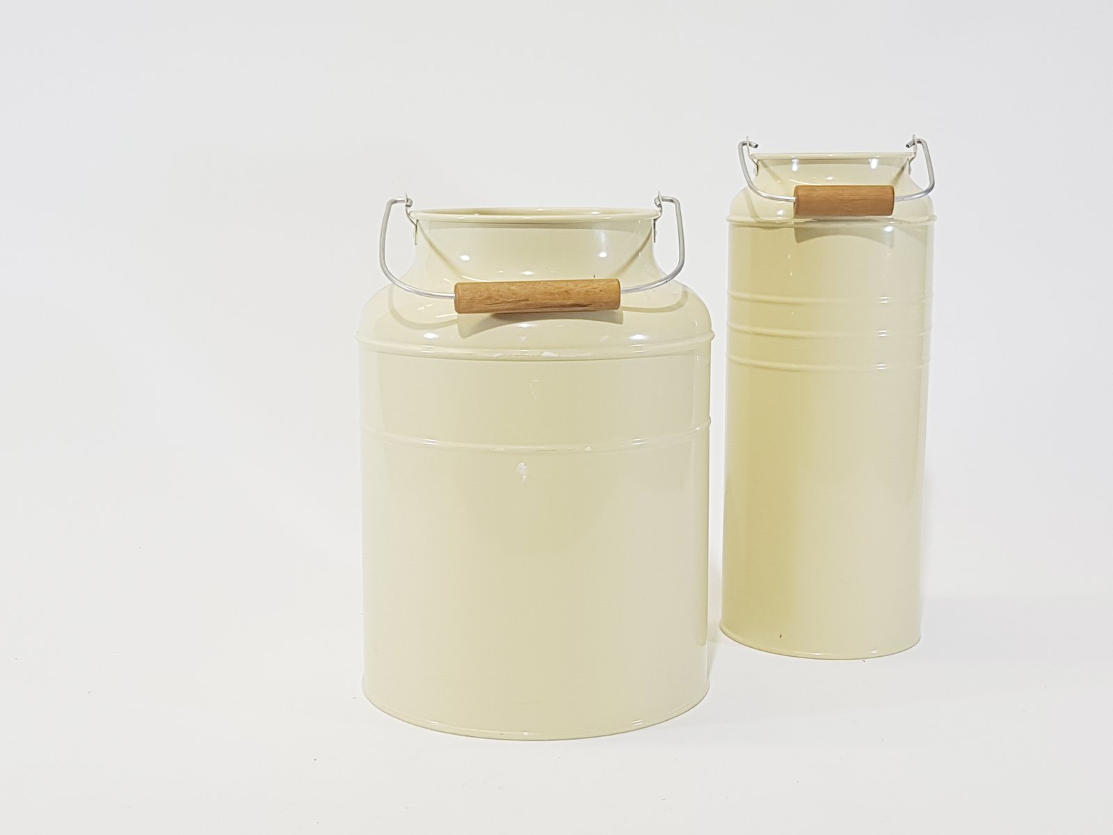 Lechera Metal Crema Con Cilindro