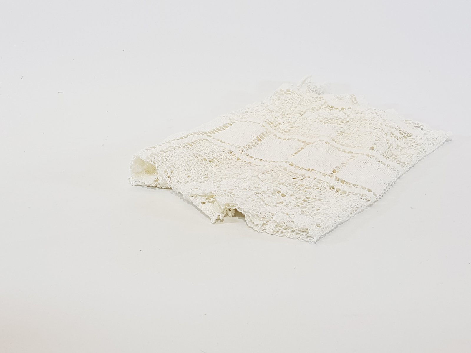 Mantel Cuadrado Mini Blanco Borde Moras Centro Cuadritos 70 x 70