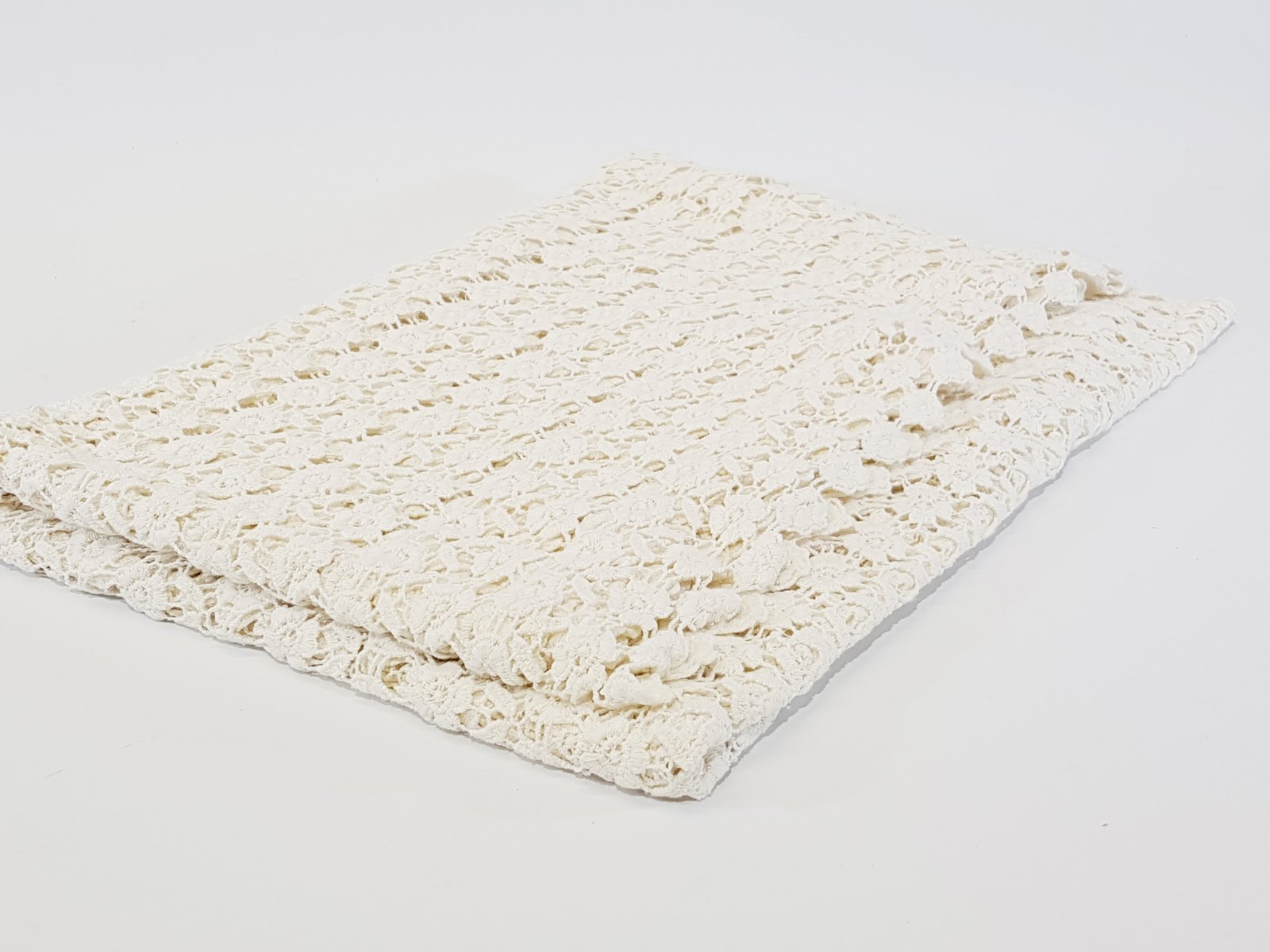 Mantel Tejido Crema Florecitas Grande 2.50 Largo x 1.15 Ancho