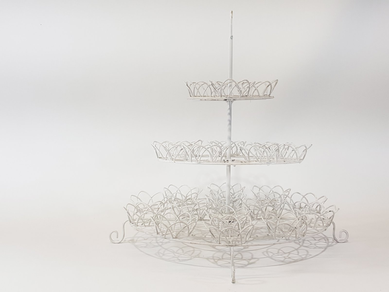 Porta Cupcakes Blanco Redondo Tres Niveles x 24