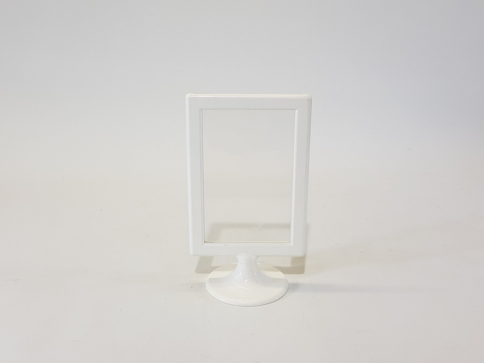 Porta Menu Plastico Blanco 10 Ancho x 15 Largo