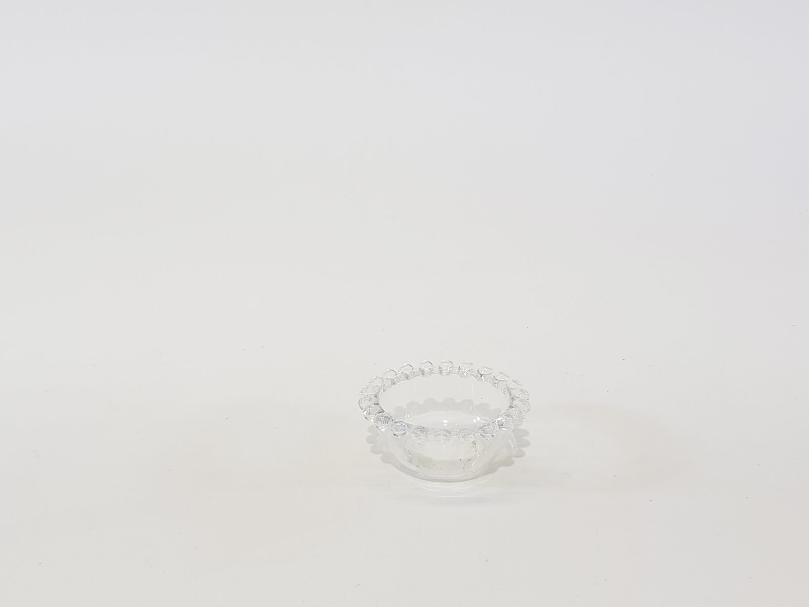 Salsera Cristal Borde Bolas Miniatura