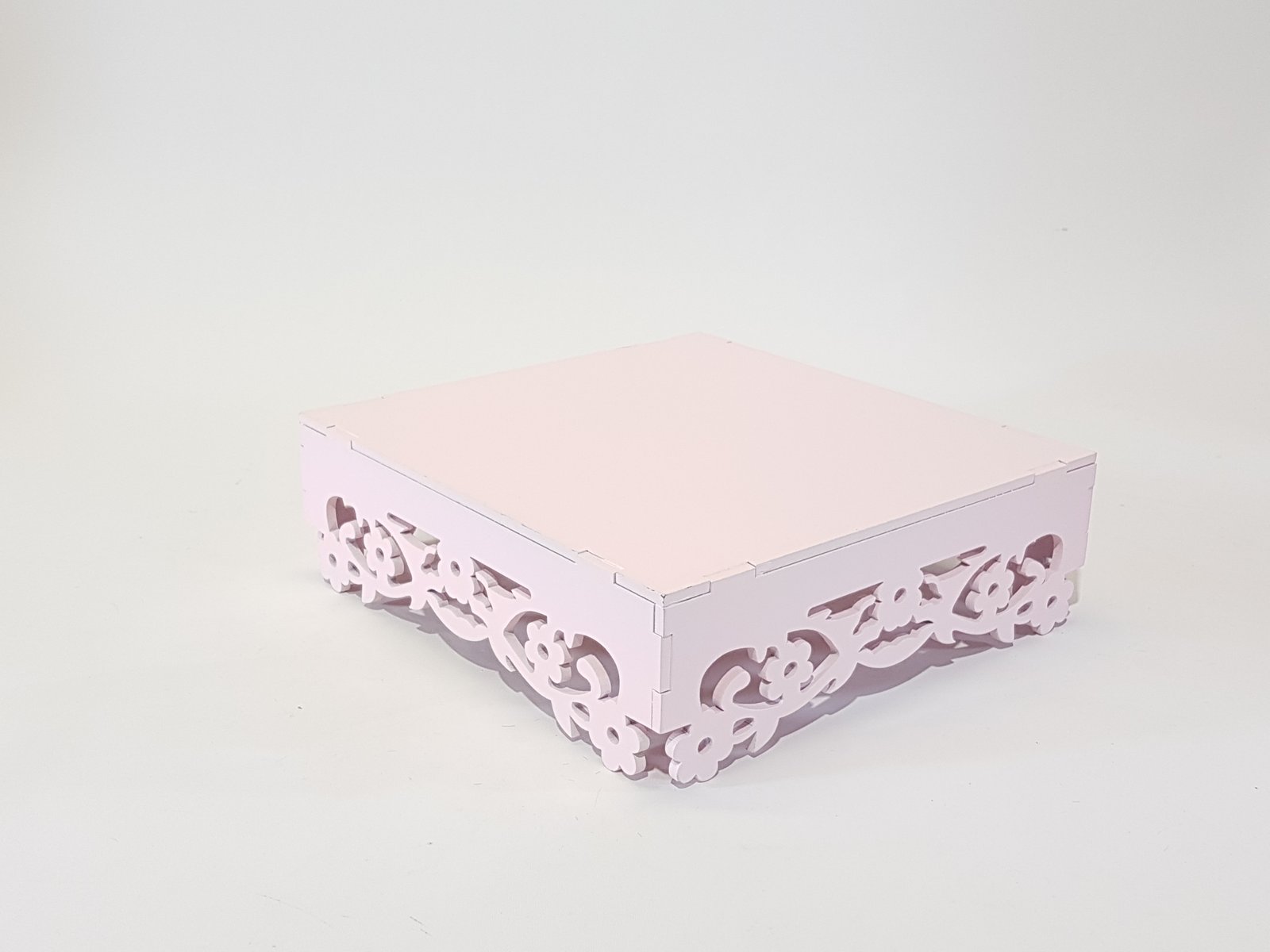 Tortera Cuadrada Medera Rosada Pequeña Borde Arabescos 23 cm