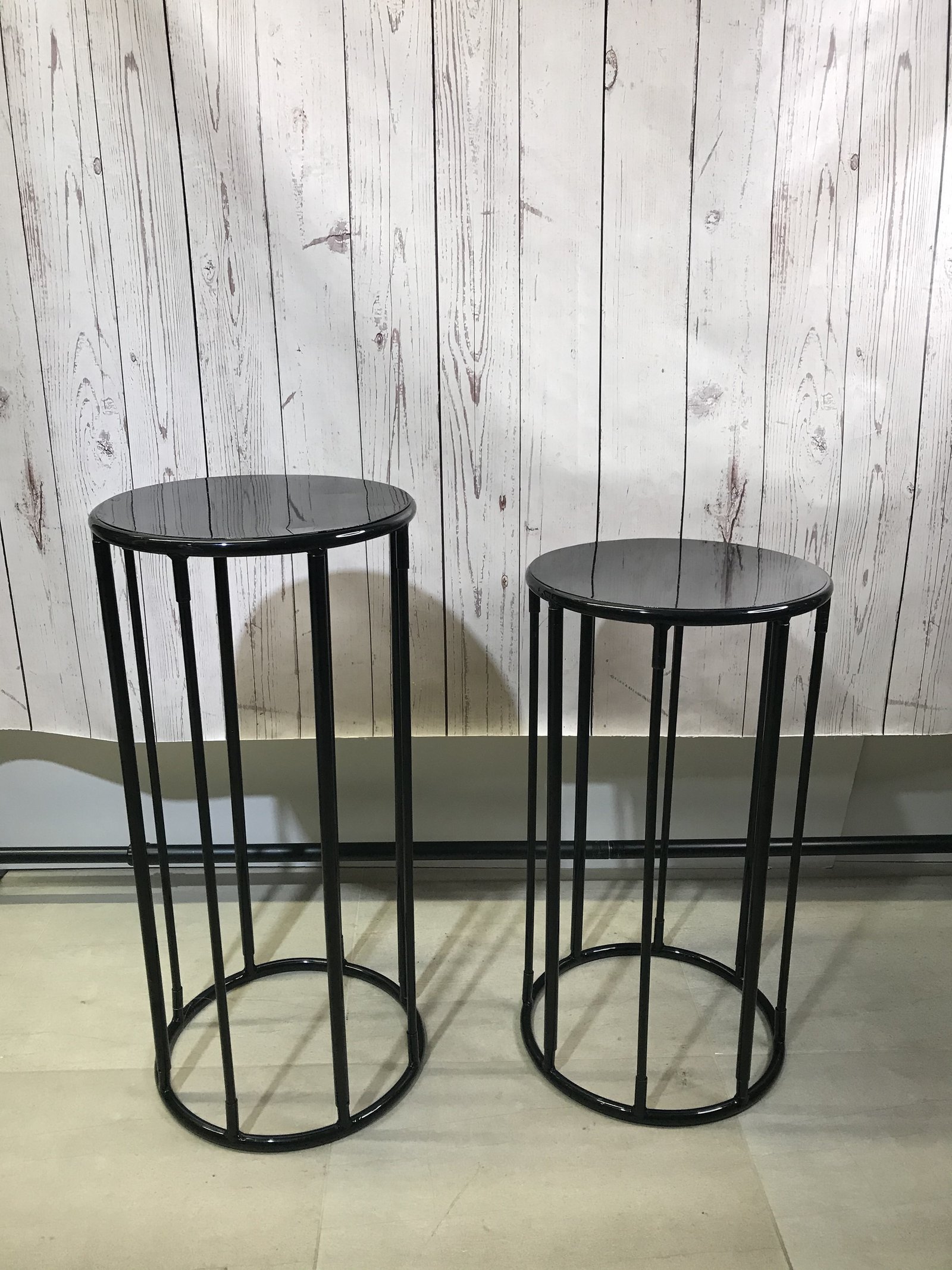 Cilindro Metálico Negro Mediano 8 Tubos