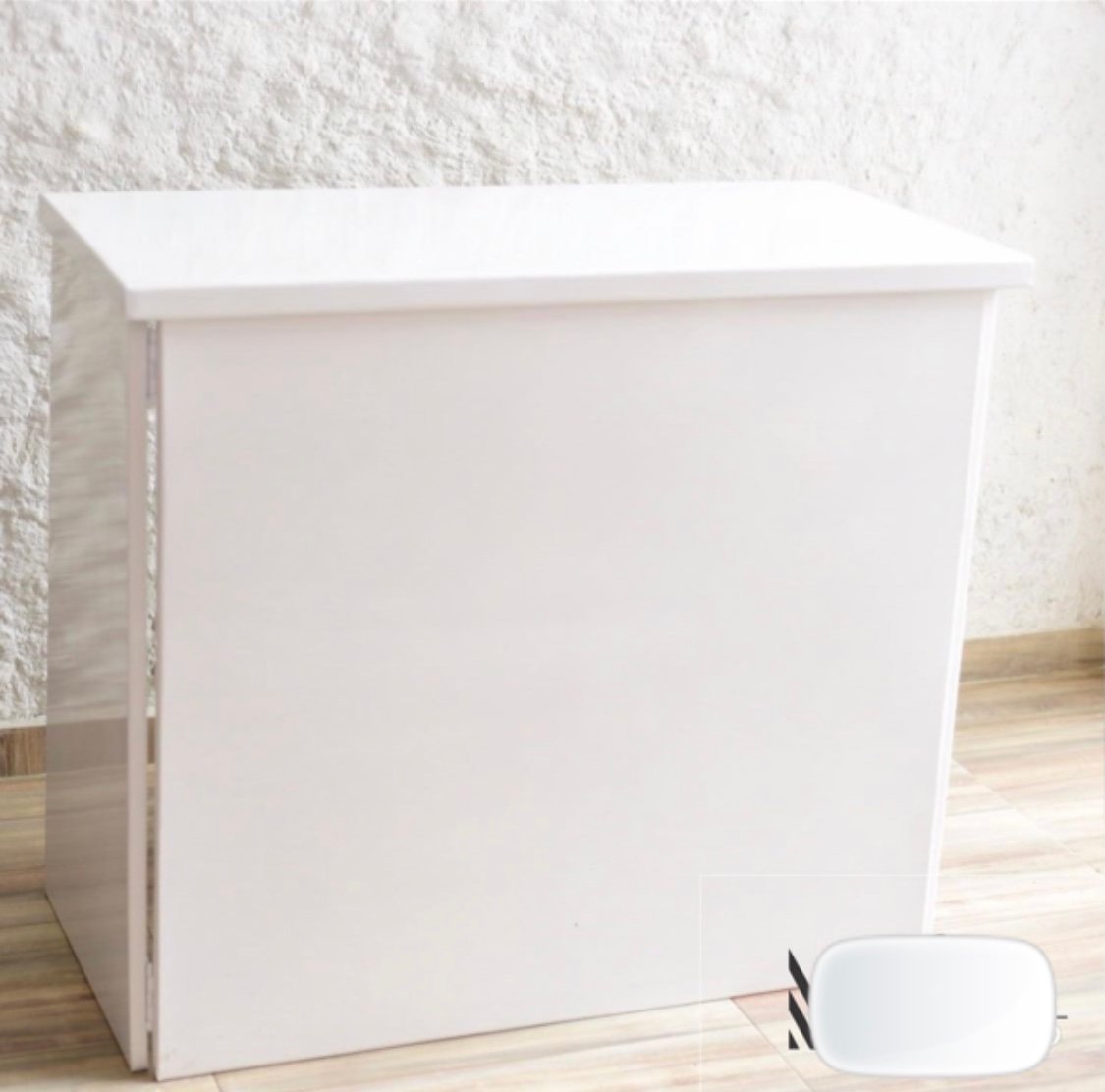 Mesa blanca laminada desarmable