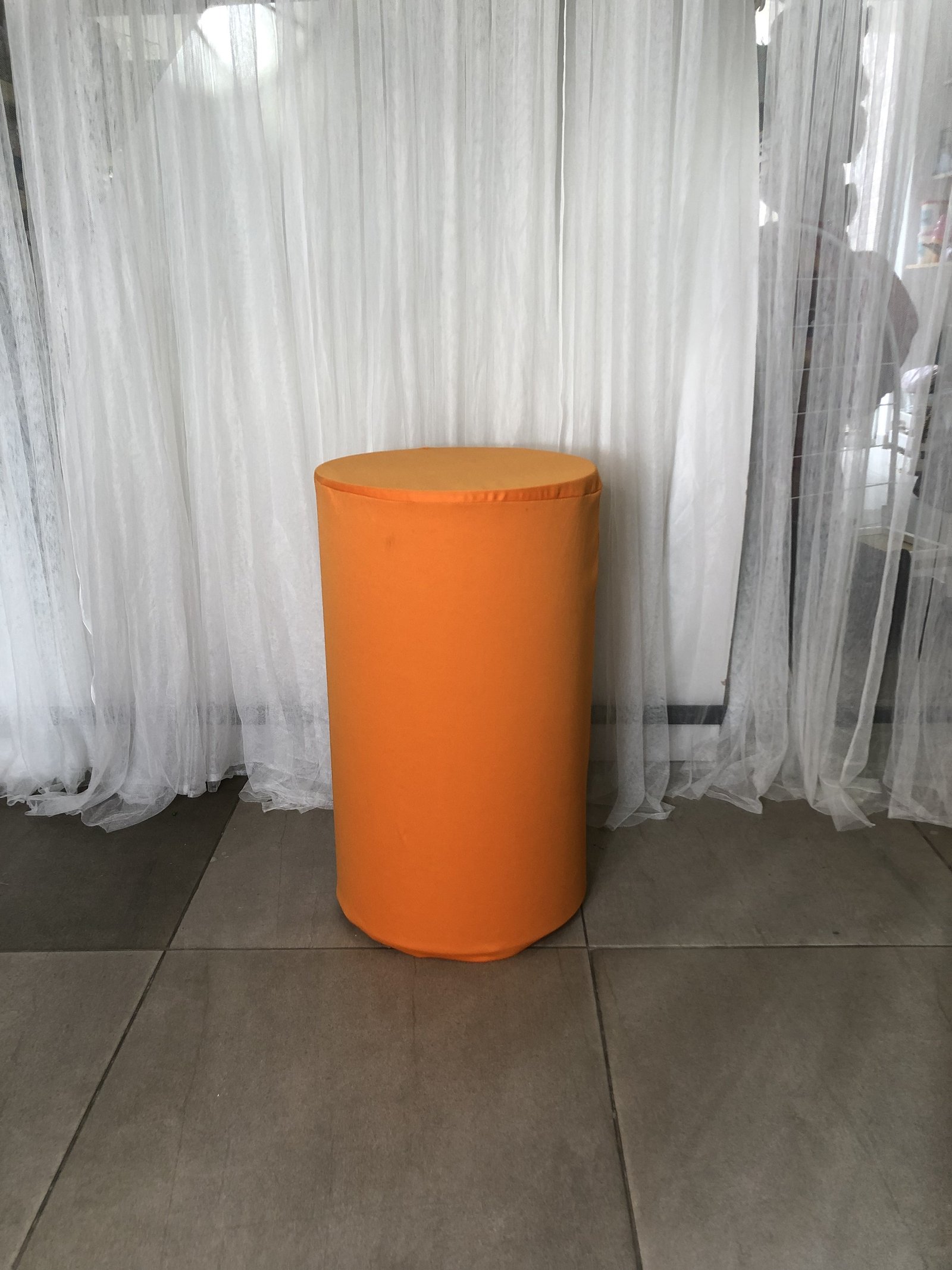 cilindro pequeño tela naranja