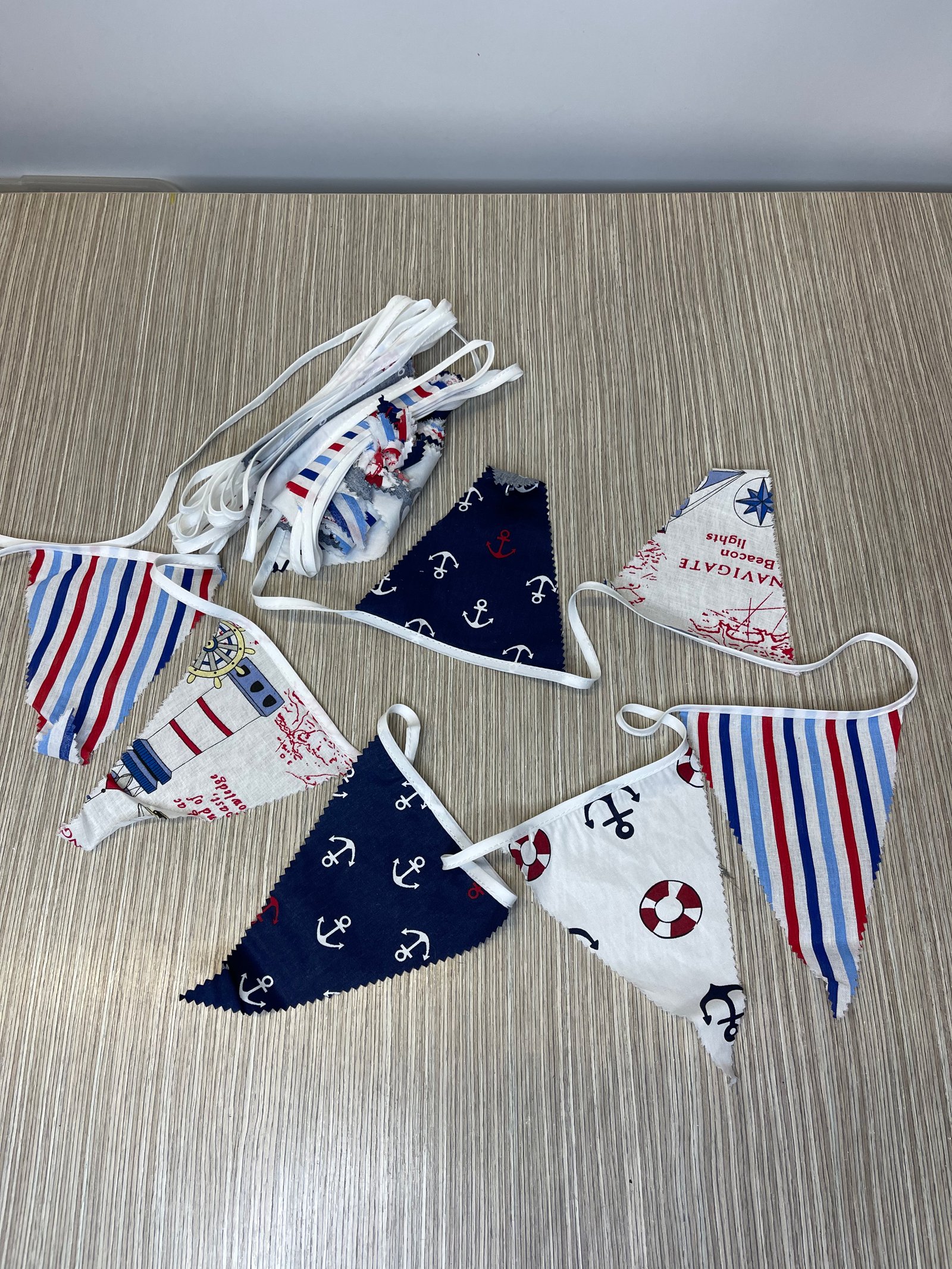 BANDERIN TRIANGULOS TELA ANCLAS,FARO,SALVAVIDAS