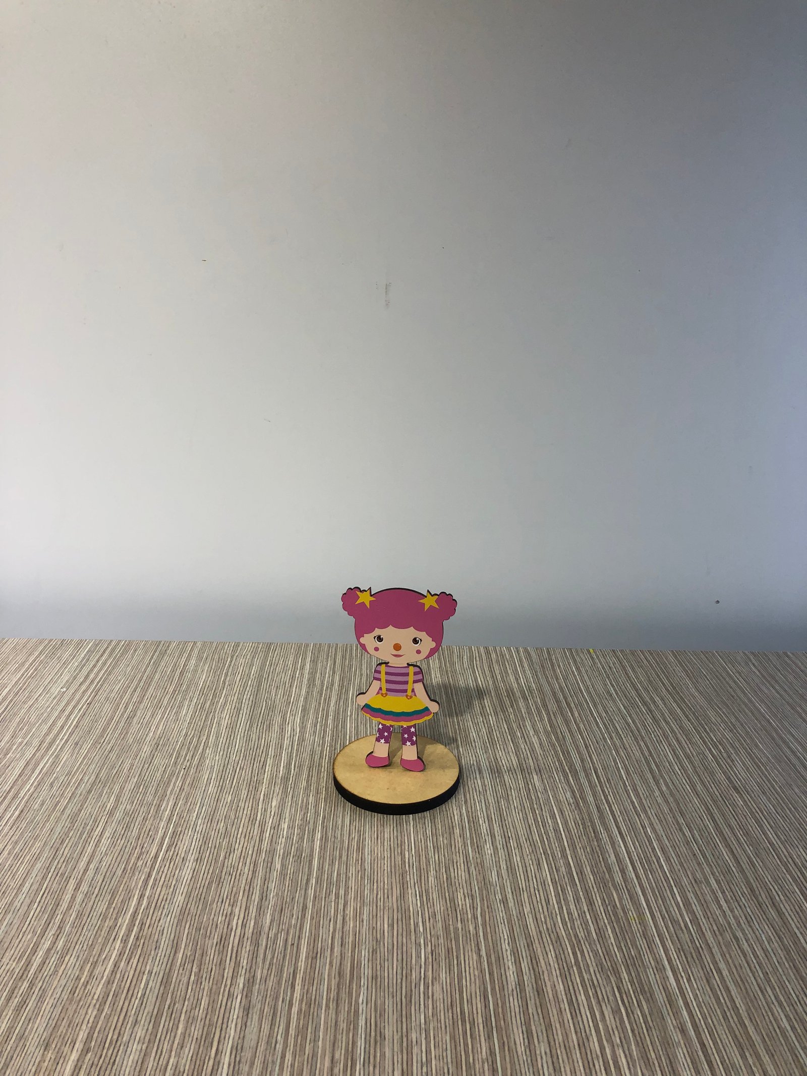 Muñeca Malabarista Circo Mdf Cabello Rosado