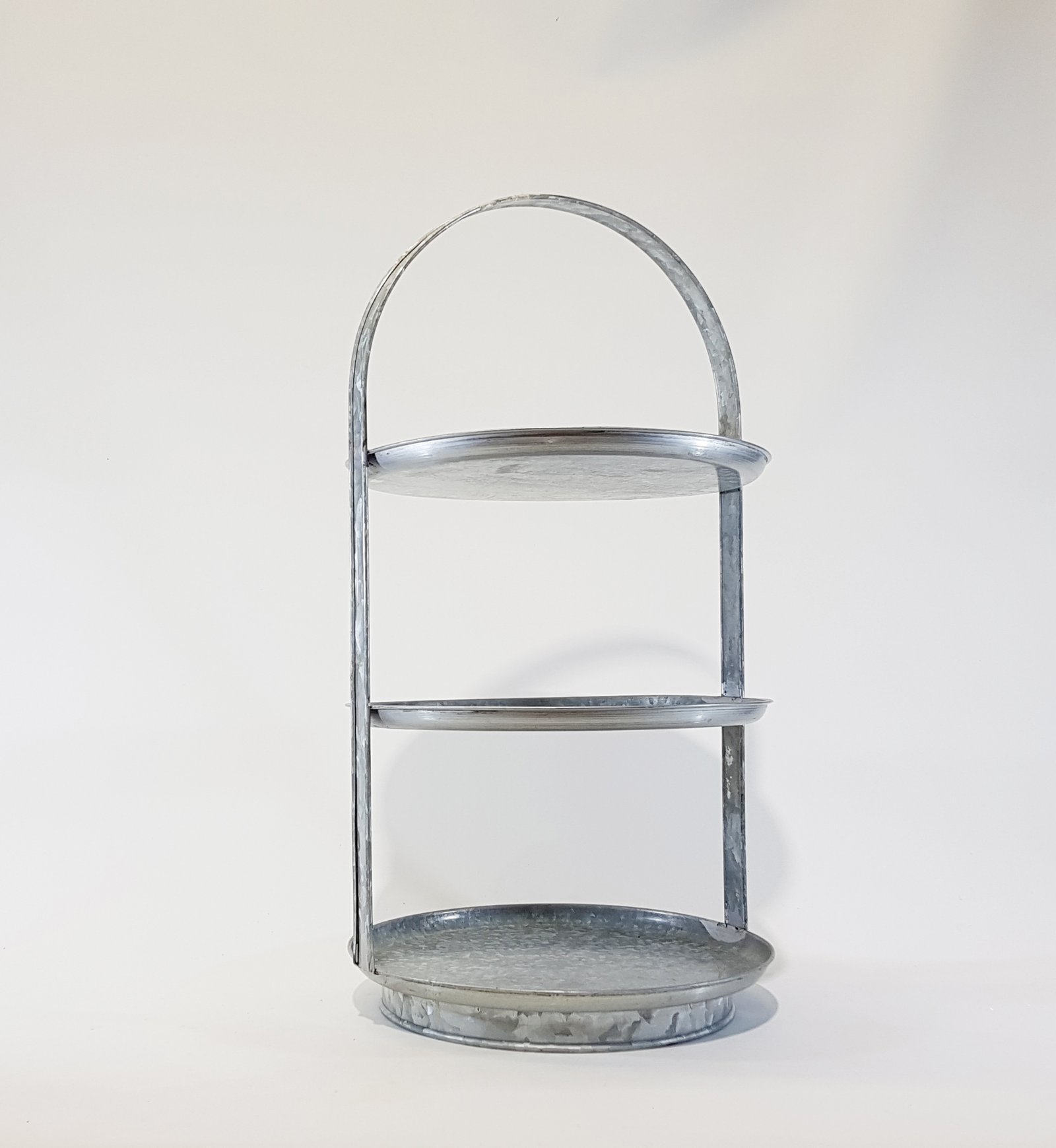 Porta Postres Laton Gris Tres Niveles Redondo