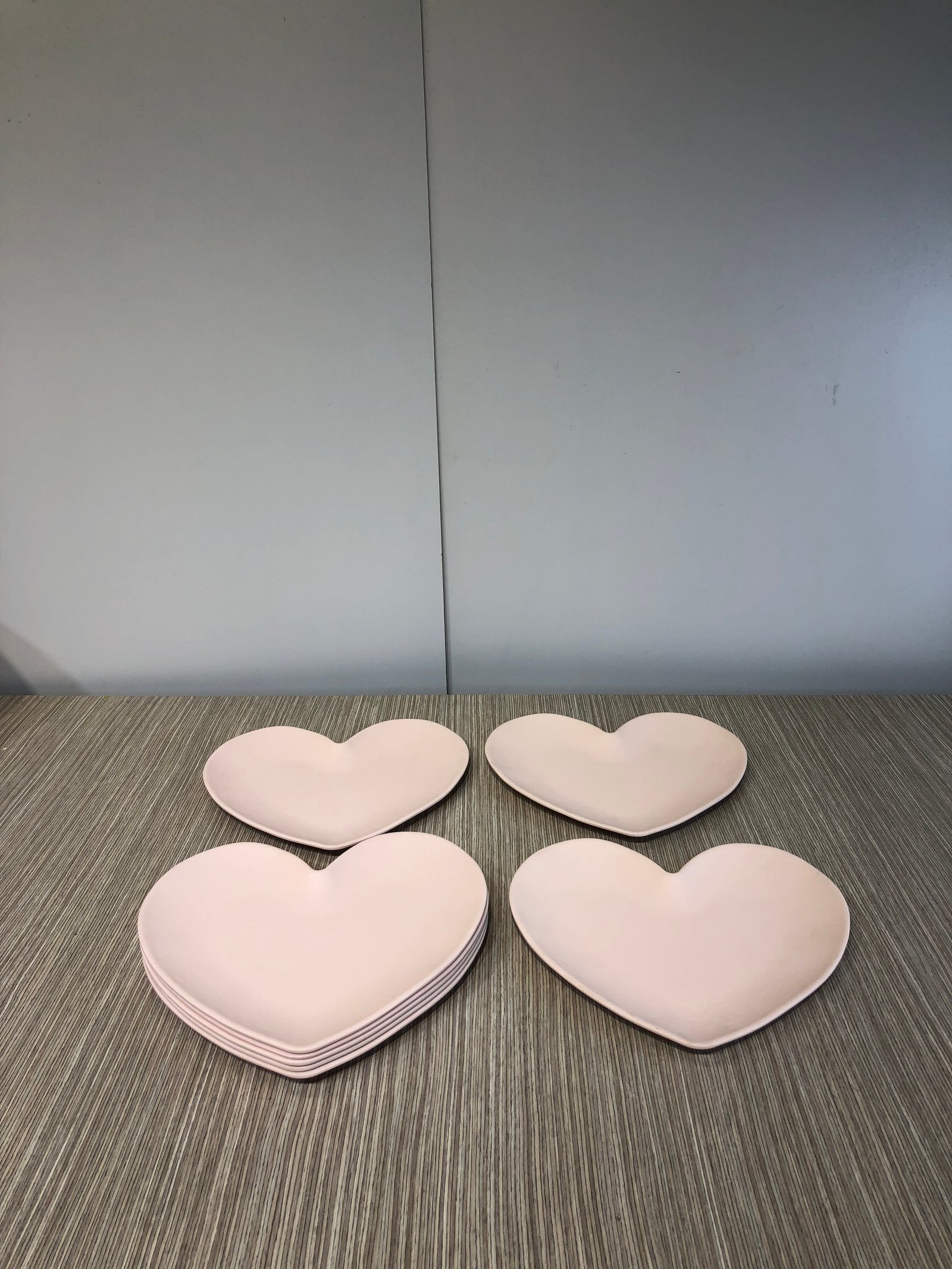 Plato corazon pasta rosado claro