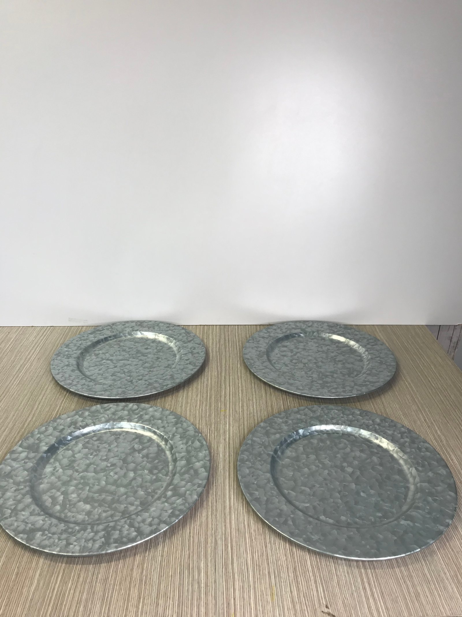 Plato base metalico gris