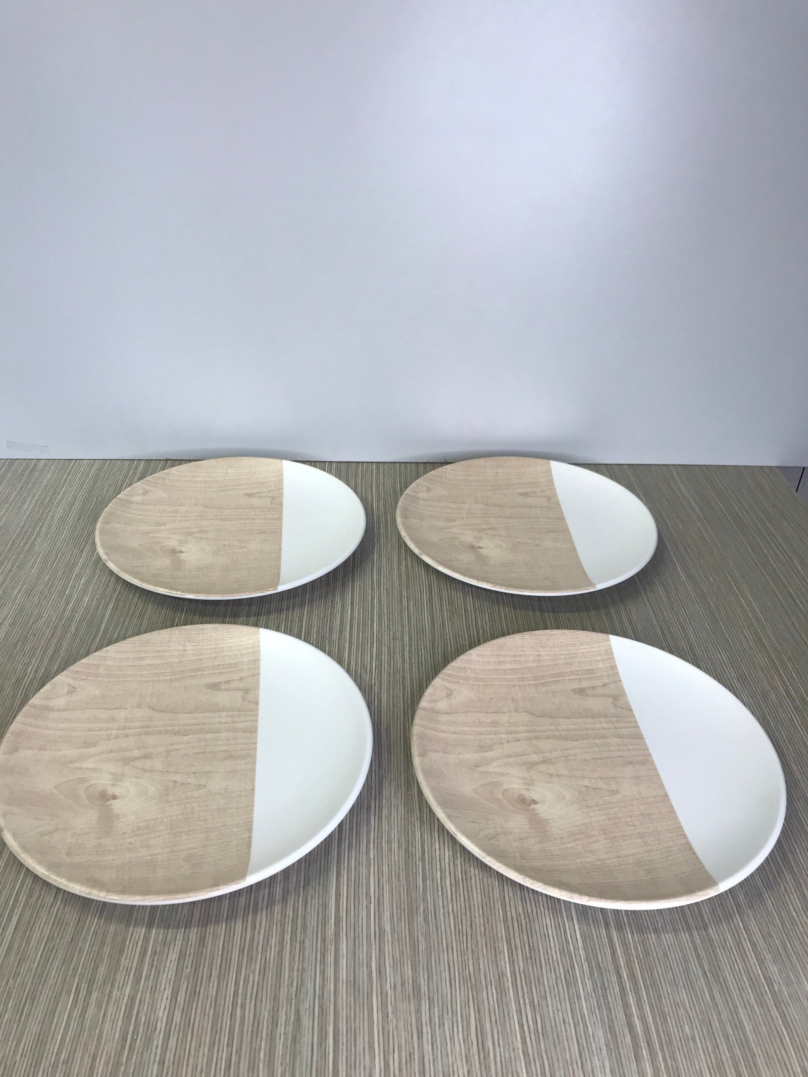 Plato base mediano pasta cafe con blanco