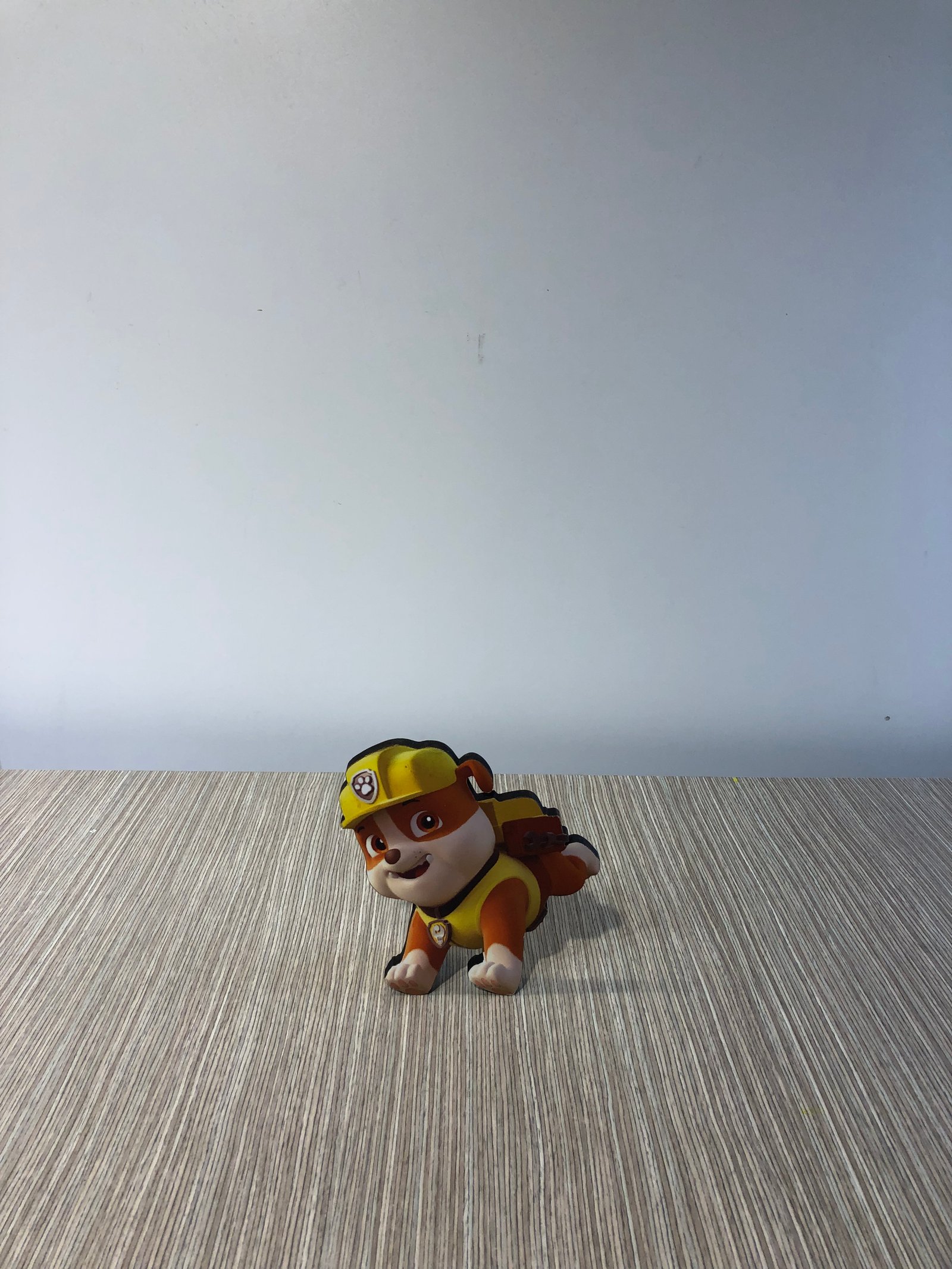 Perrito Paw Patrol Amarillo Rubble Para Mesa