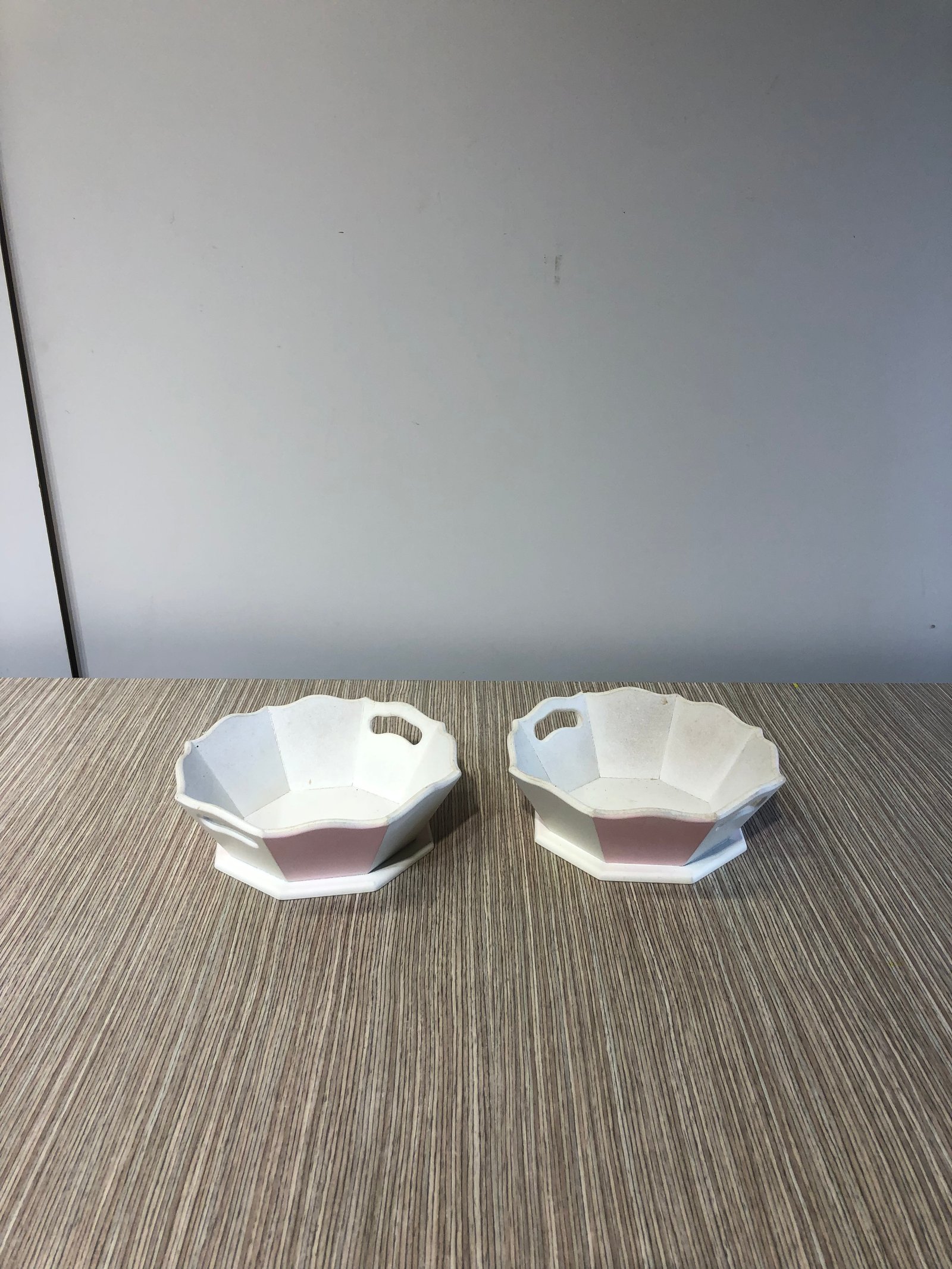 Pedestal Circo Octagonal Rosado Pequeño